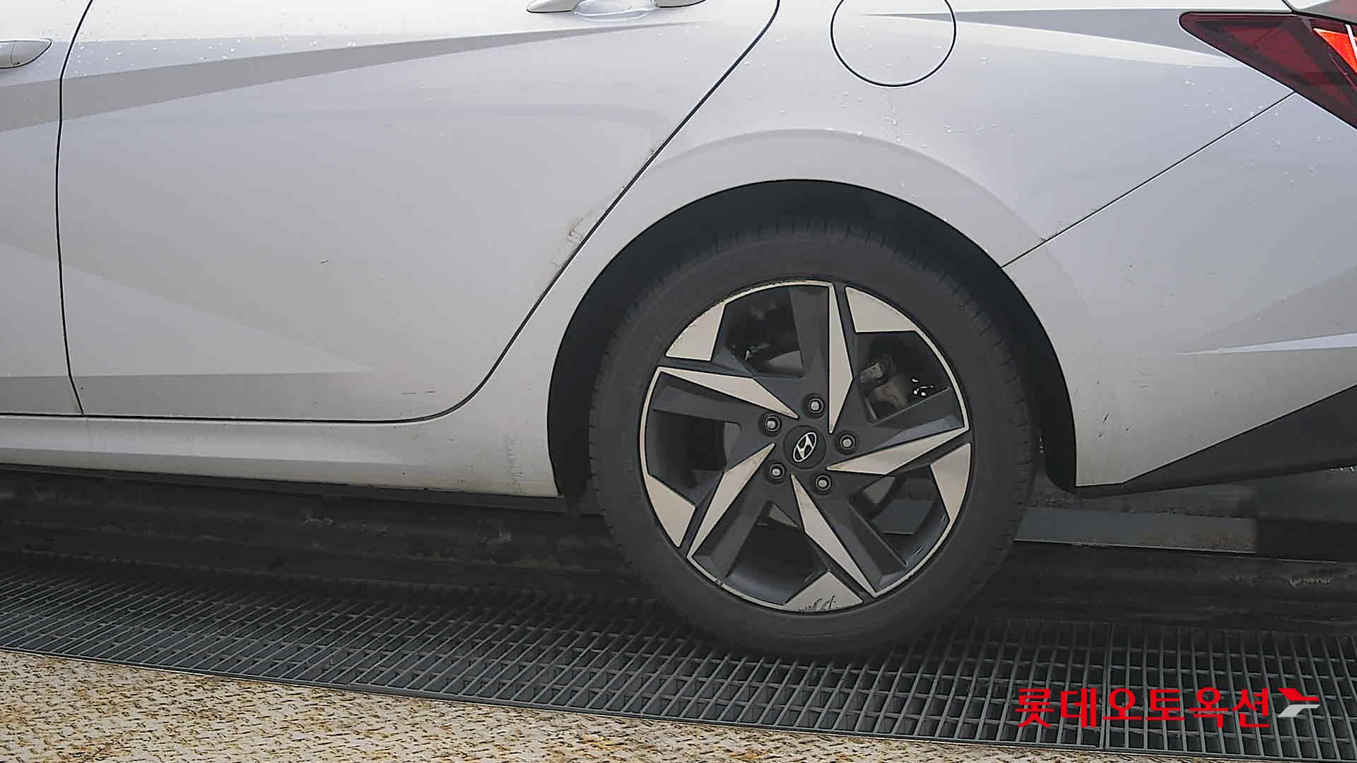 Hyundai Avante id 3809870 из Кореи 22