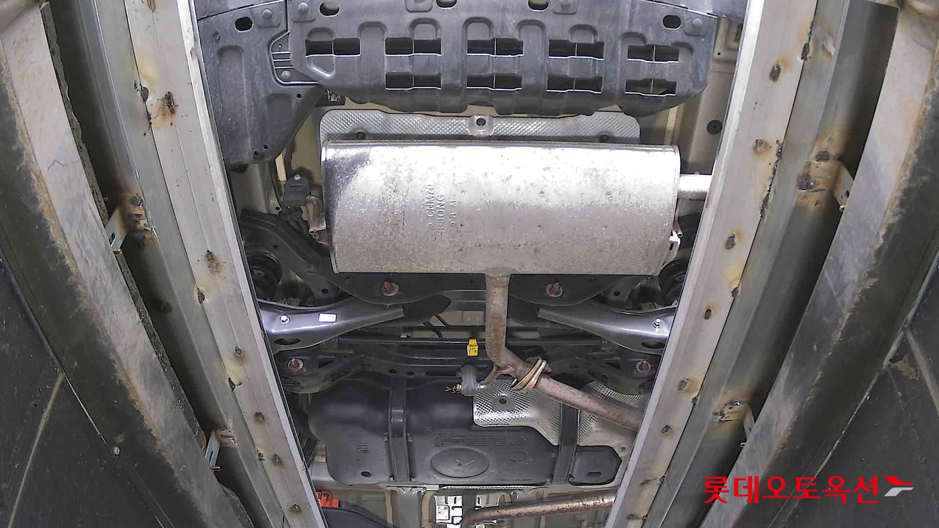 Hyundai Elantra - 2