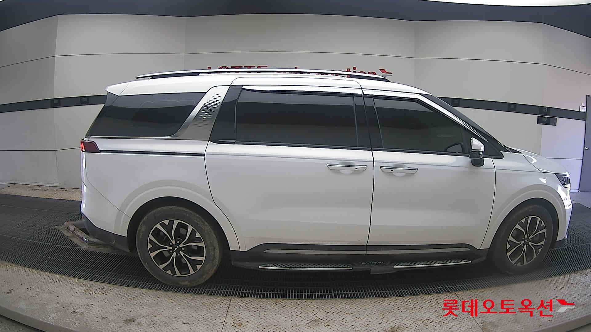Kia Carnival 2023 Snow White Pearl (optional) из Кореи, фото 3