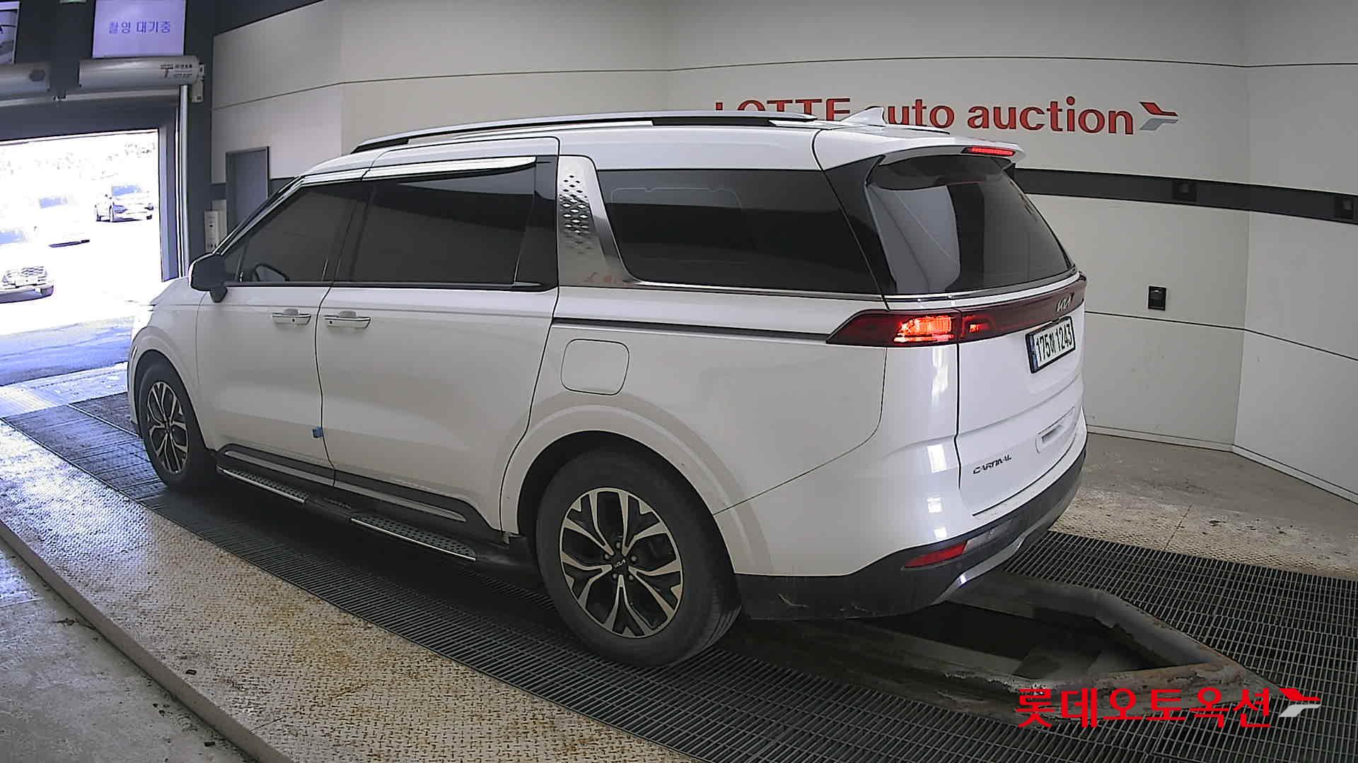 Kia Carnival id 3816394 из Кореи 10