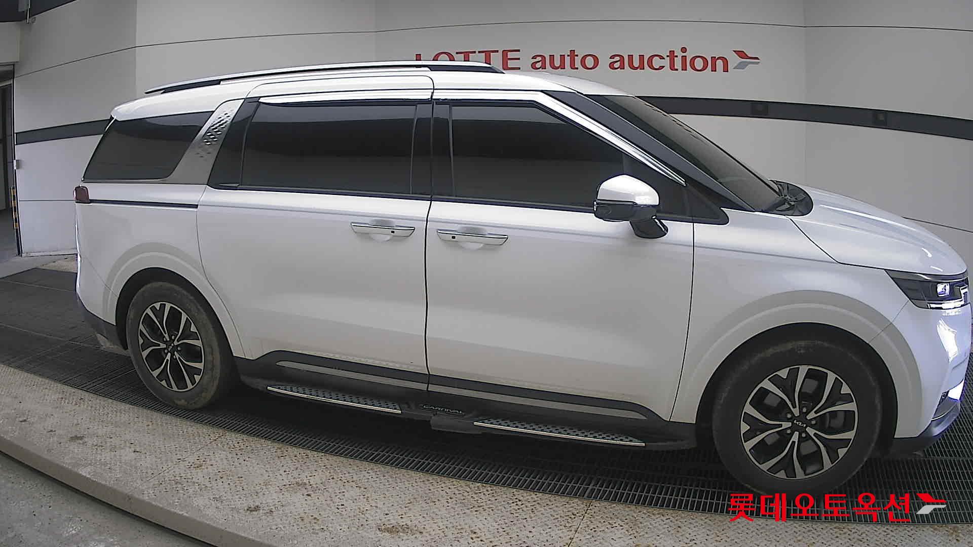 Kia Carnival id 3816394 из Кореи 17