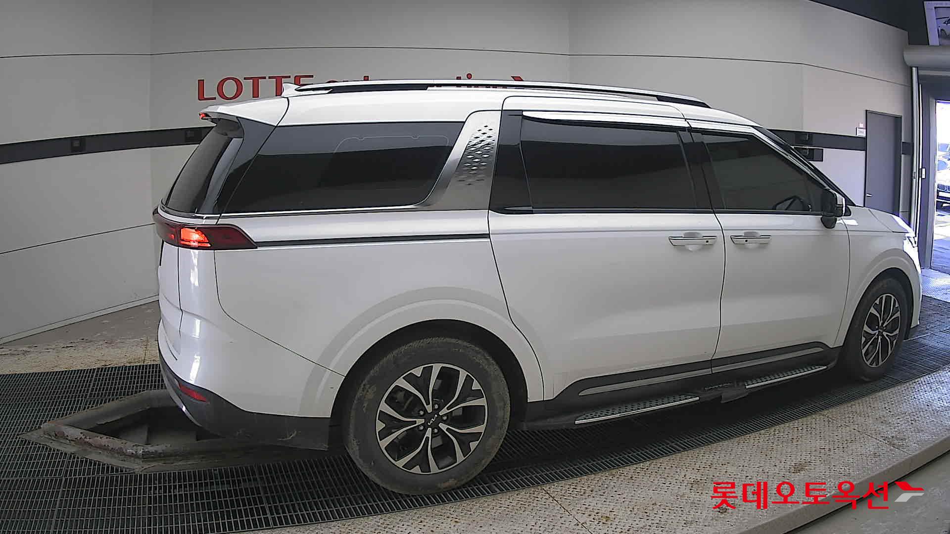 Kia Carnival id 3816394 из Кореи 18