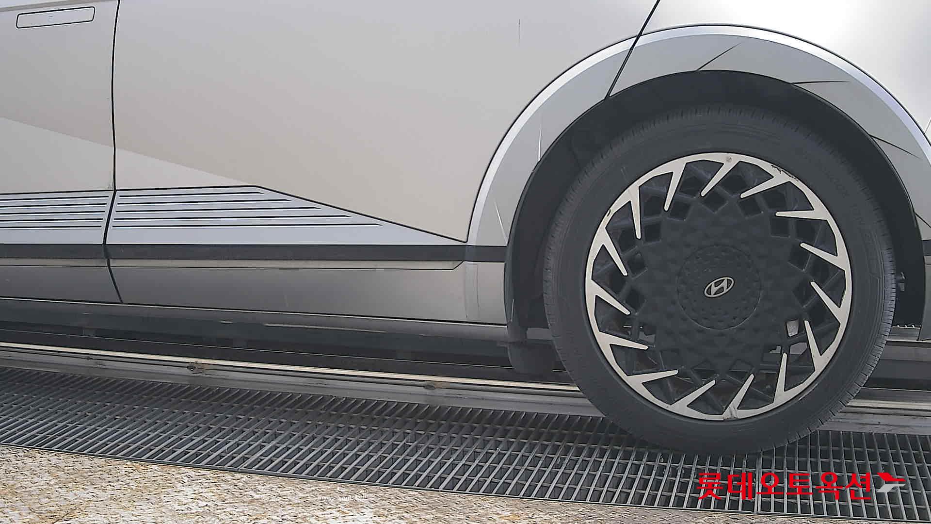 هيونداي أيونيك