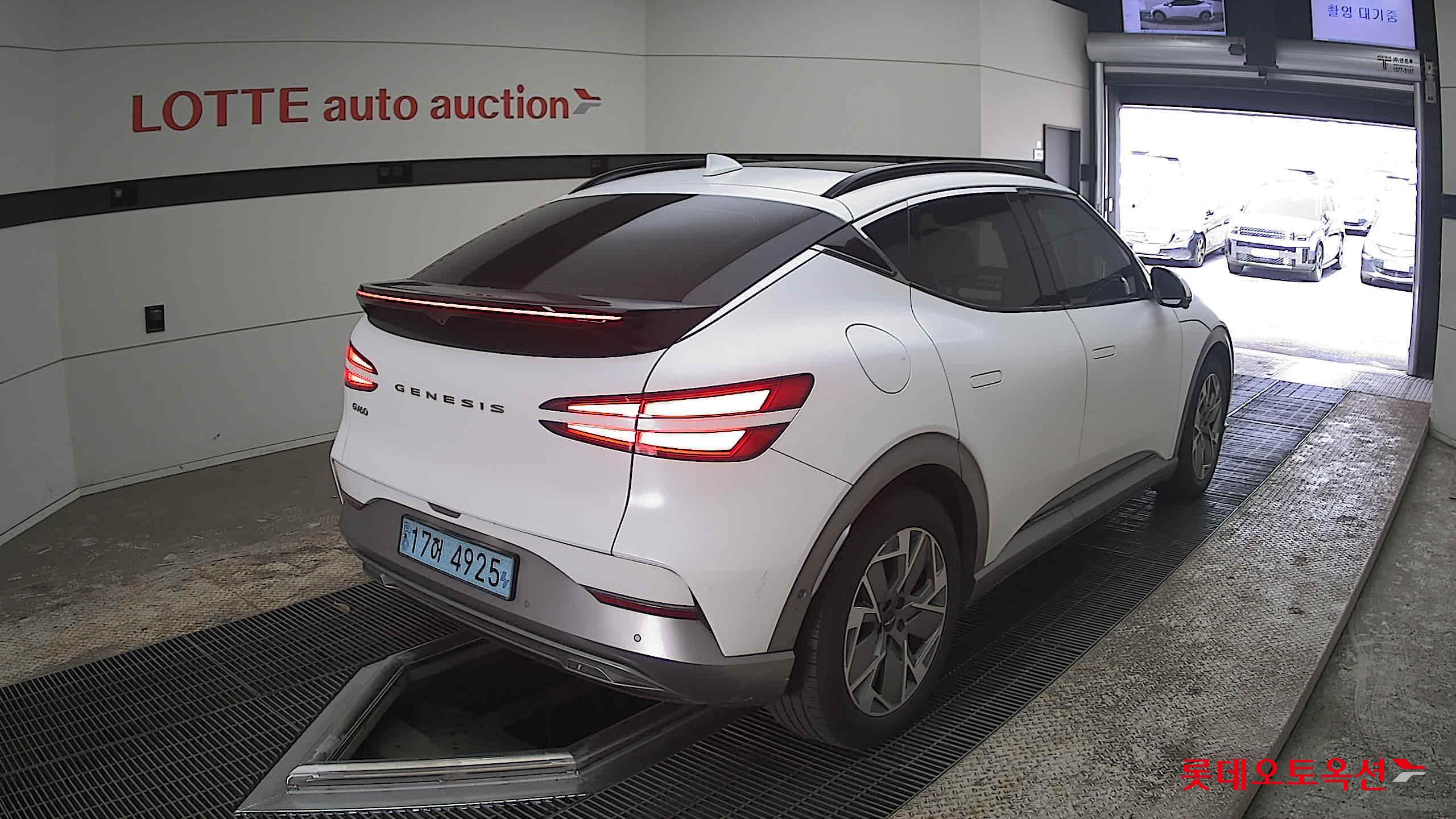 جينسس جي في 60