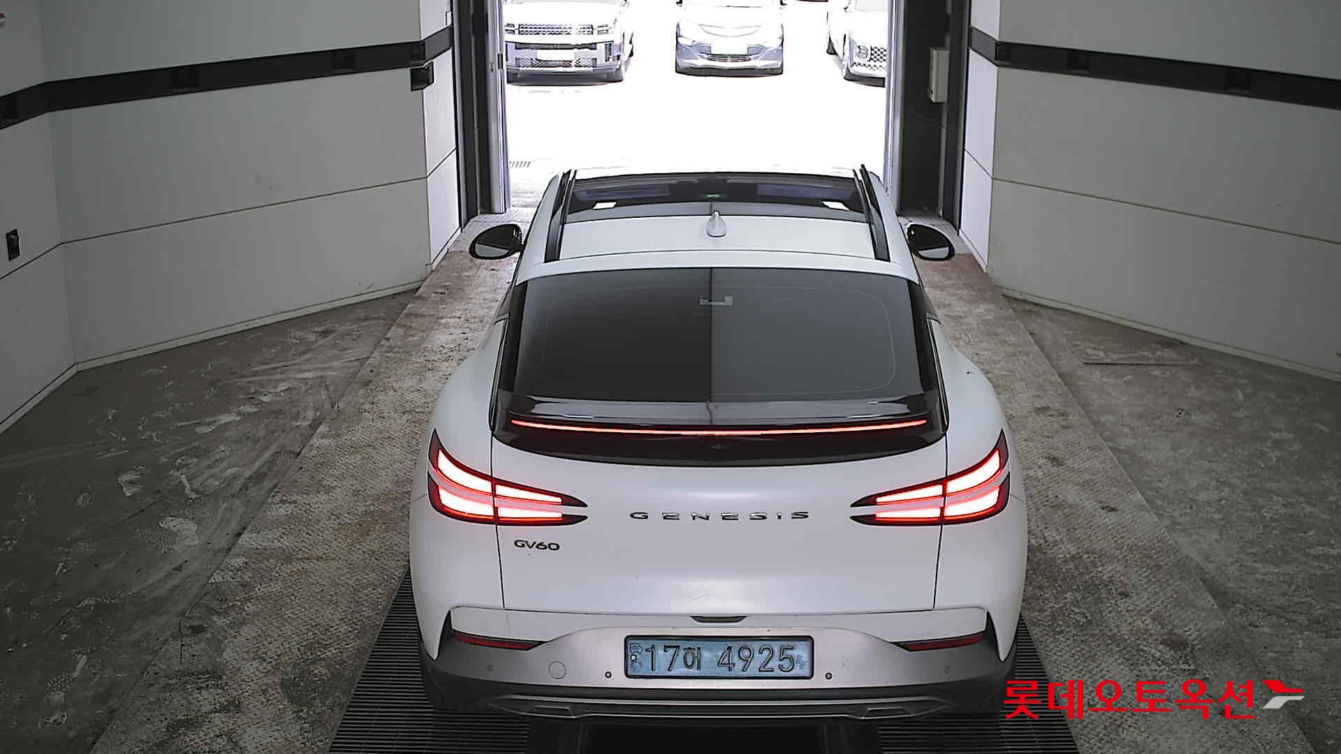 جينسس جي في 60