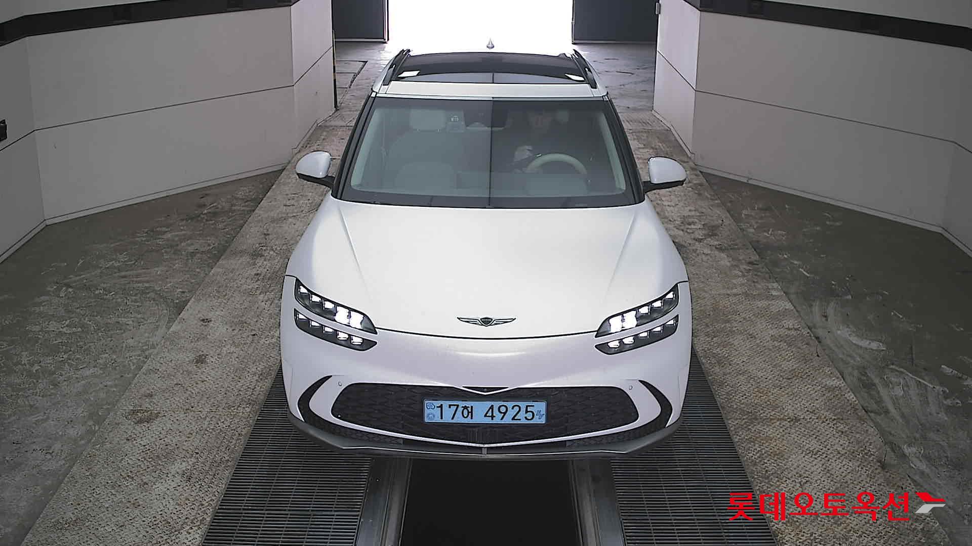 جينسس جي في 60