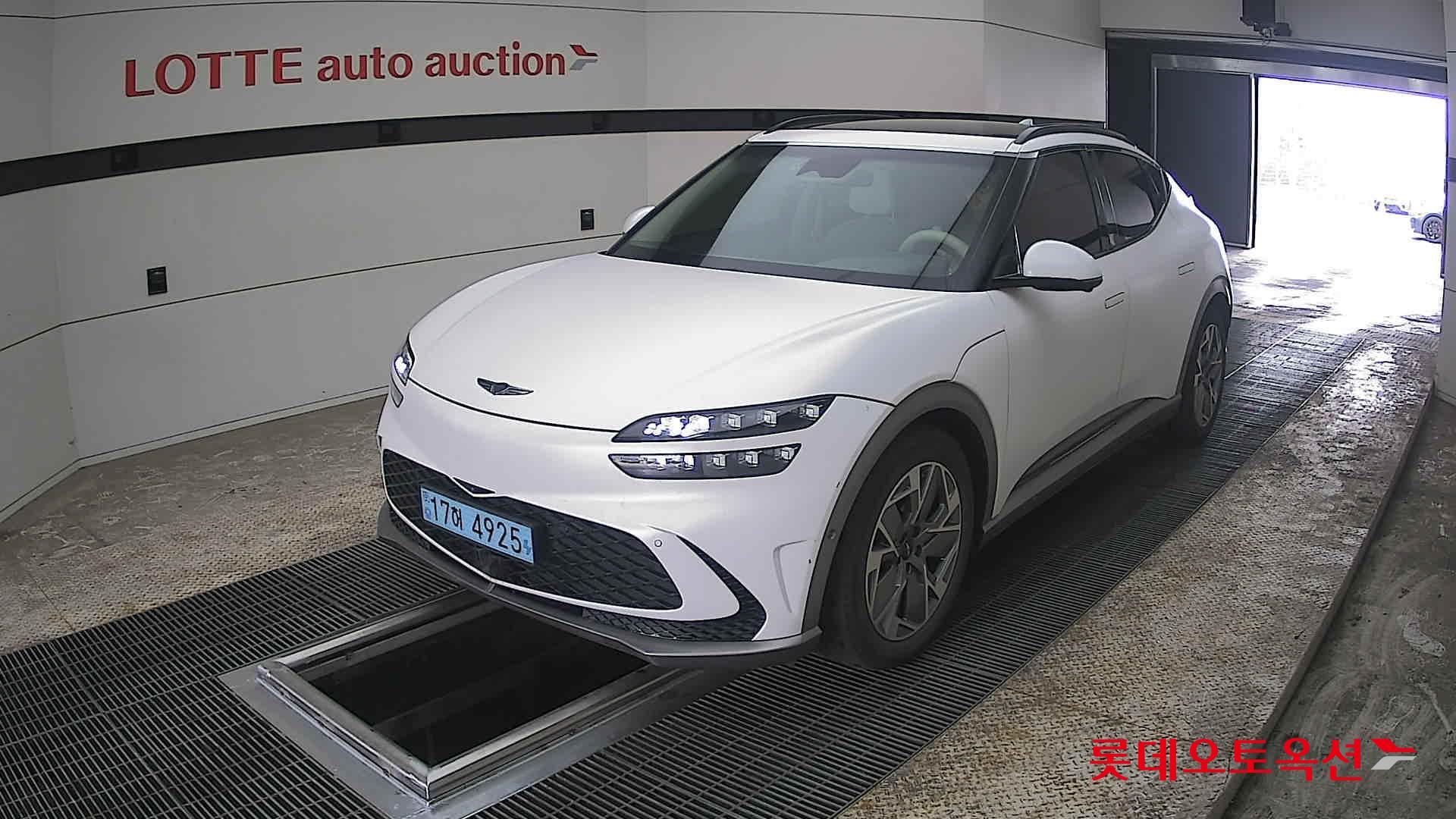 جينسس جي في 60