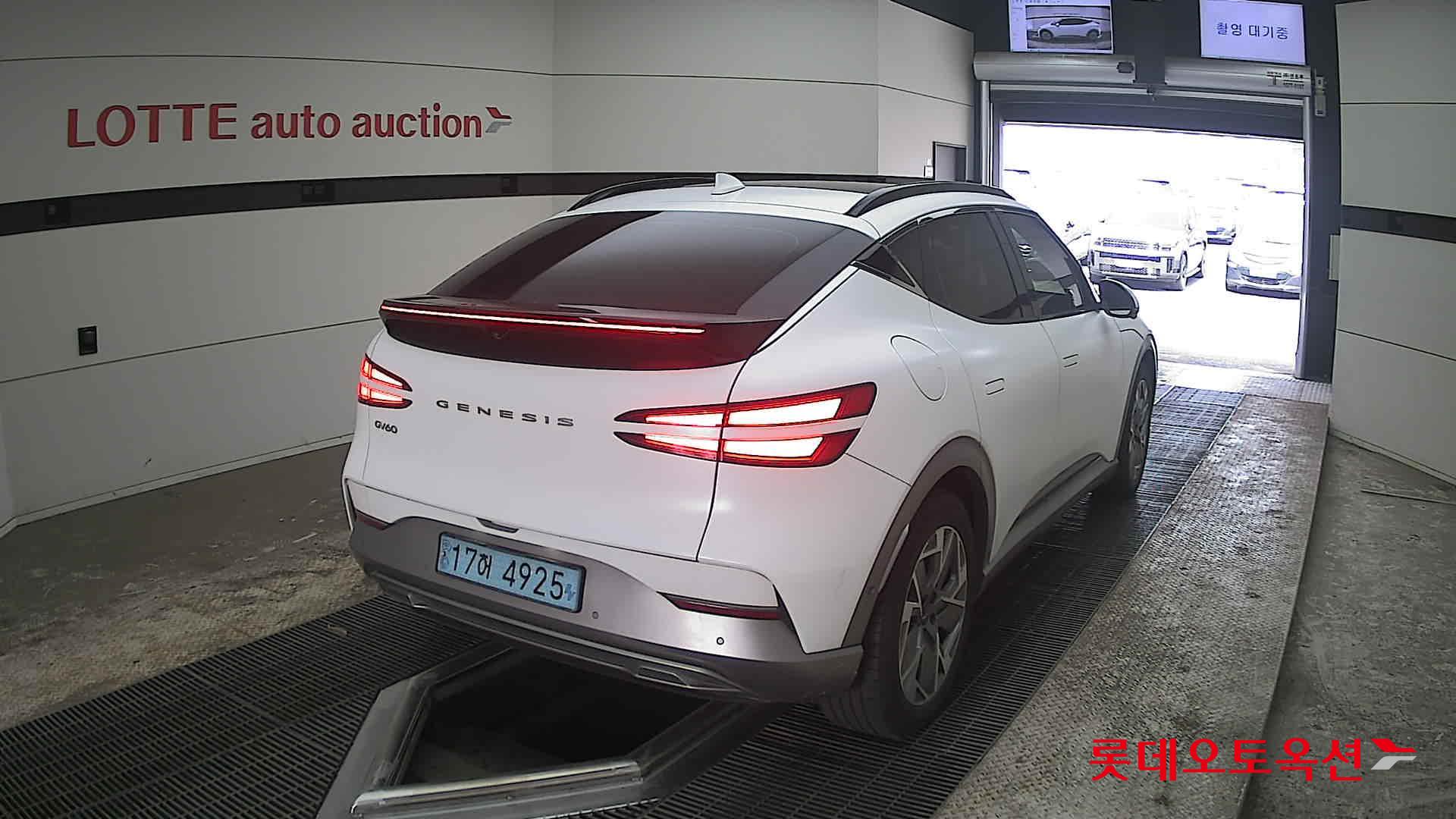 جينسس جي في 60