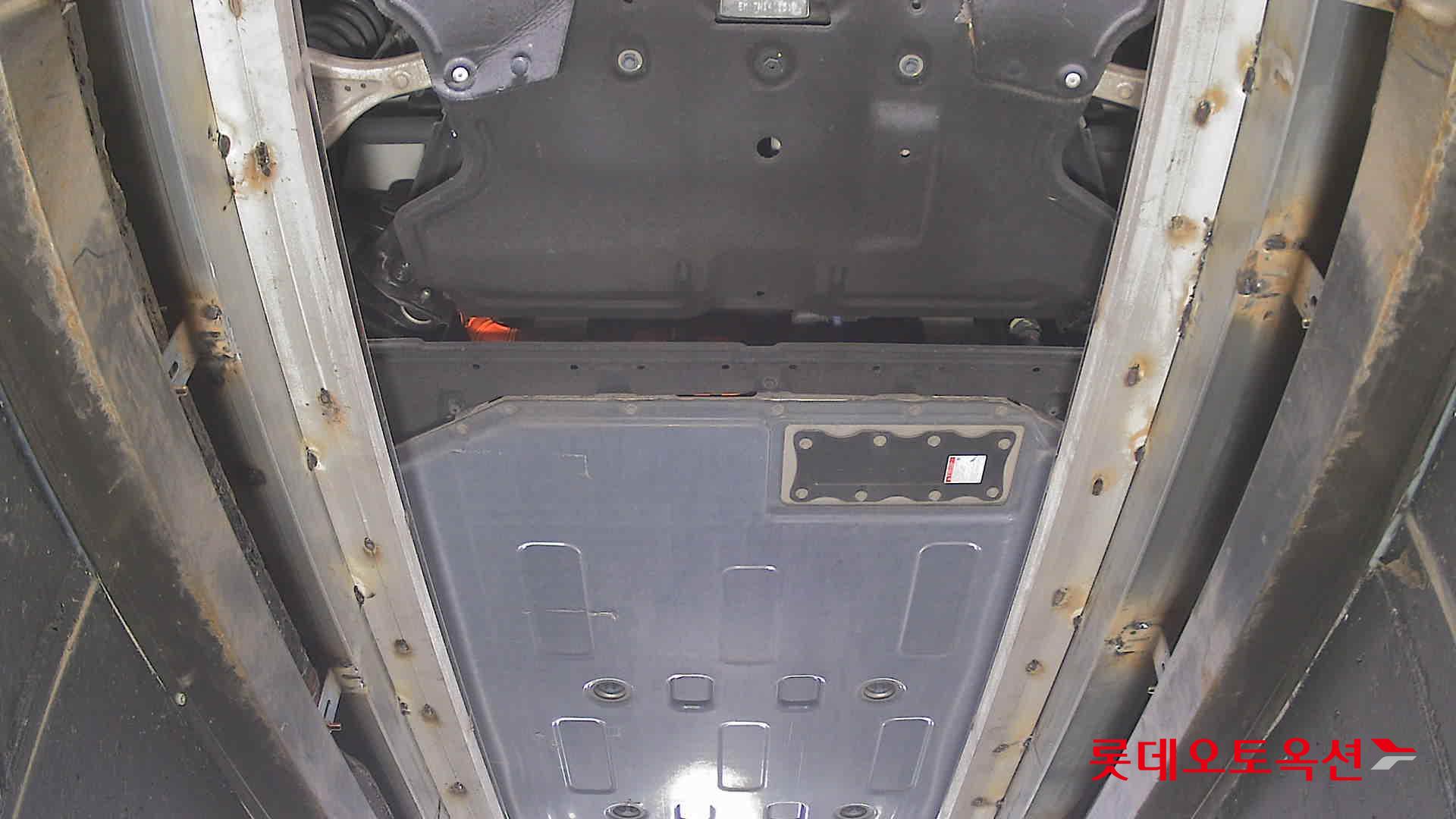 جينسس جي في 60