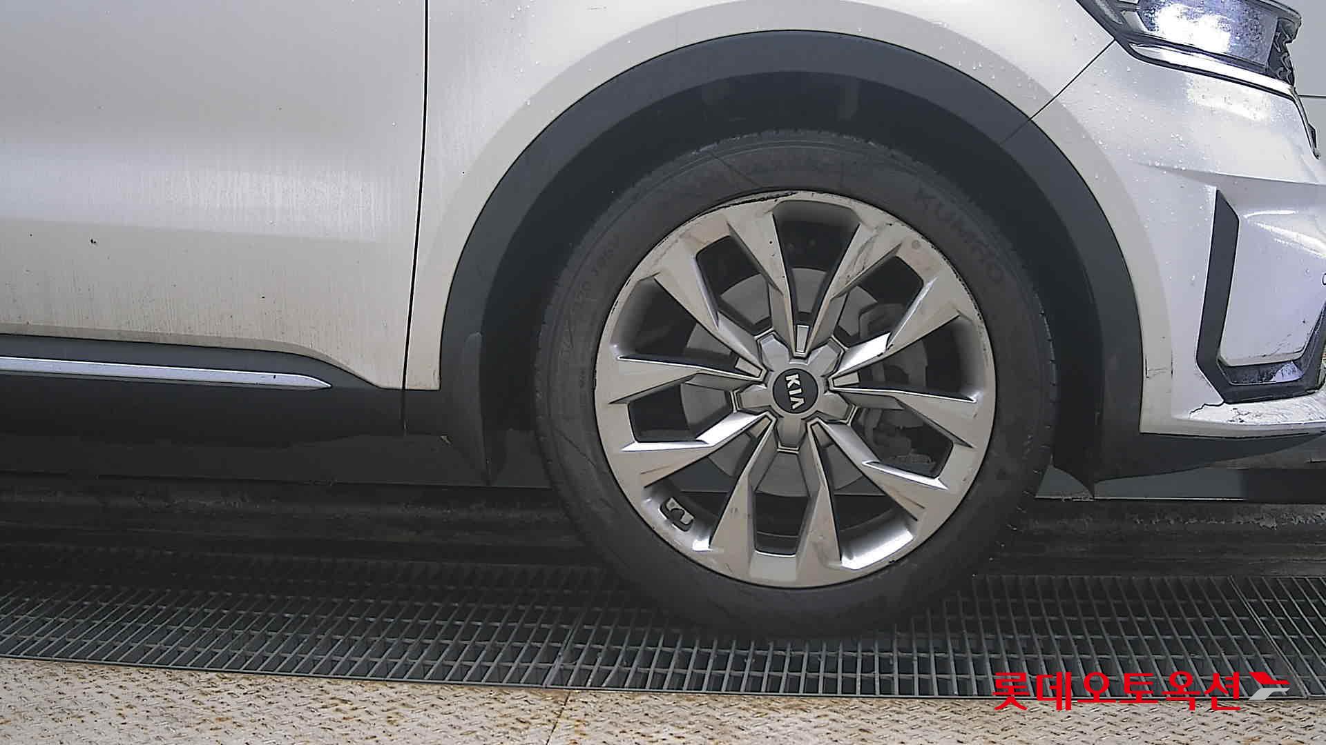 Kia Sorento id 3809963 из Кореи 23