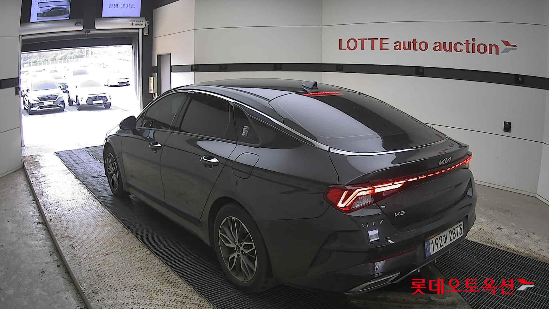 Kia K5 2023 Interstellagray из Кореи, фото 6