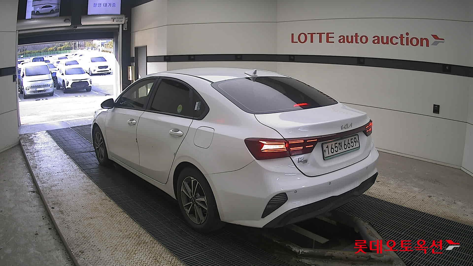 Kia K3 2022 Snow White Pearl из Кореи, фото 6