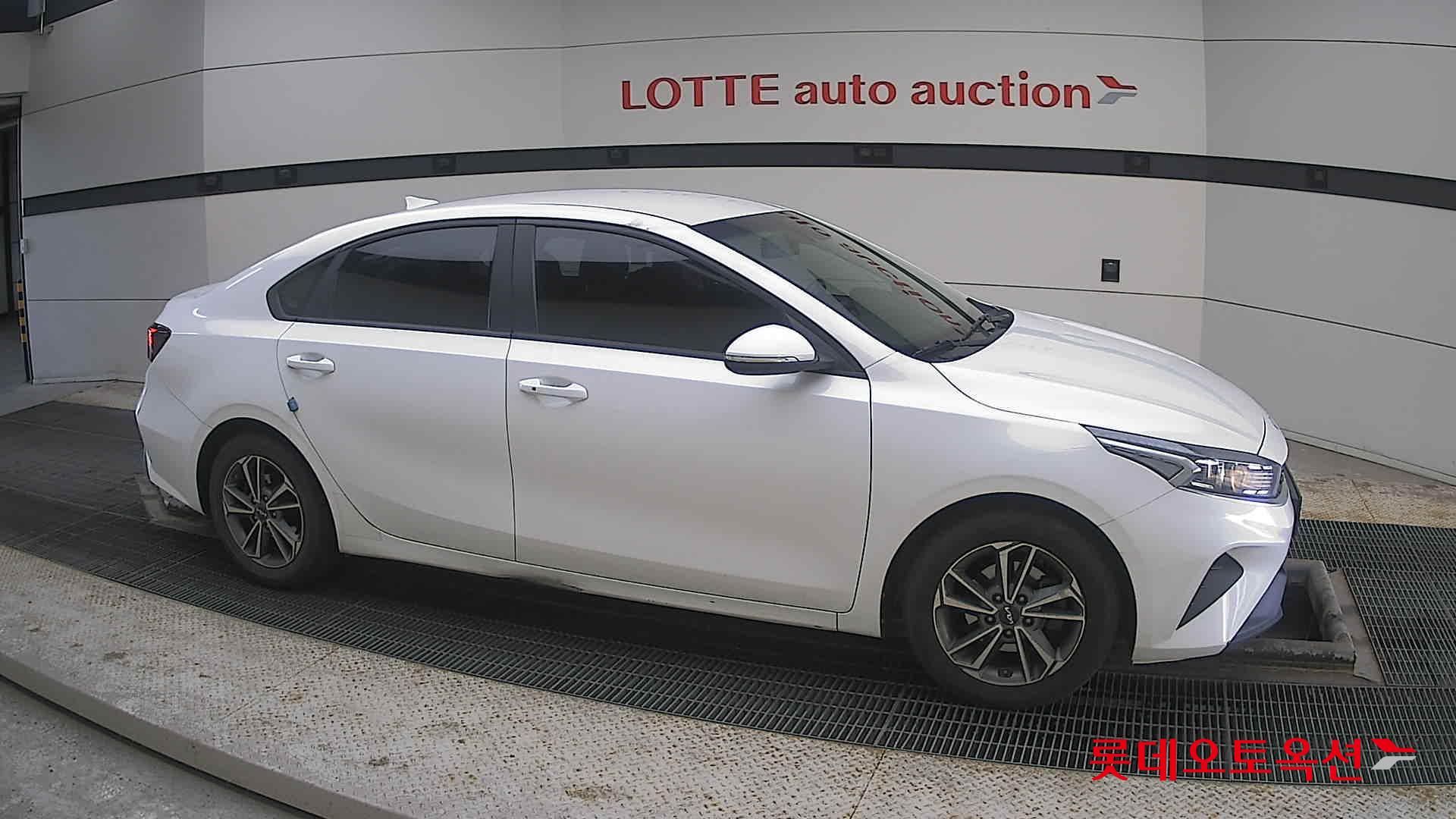 Kia K3 id 3816419 из Кореи 17