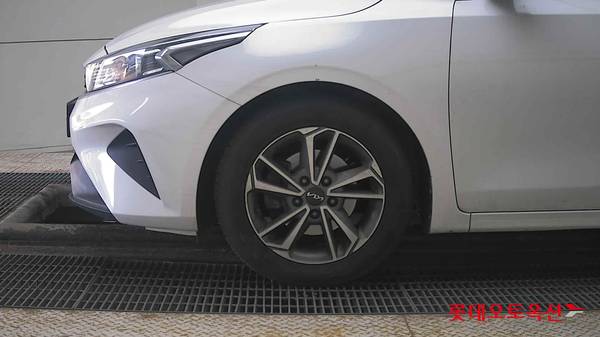 Kia K3 id 3816419 из Кореи 21