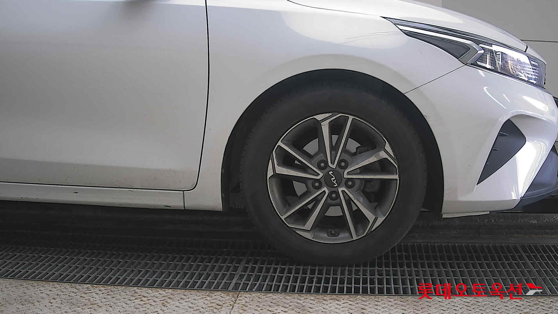 Kia K3 id 3816419 из Кореи 23