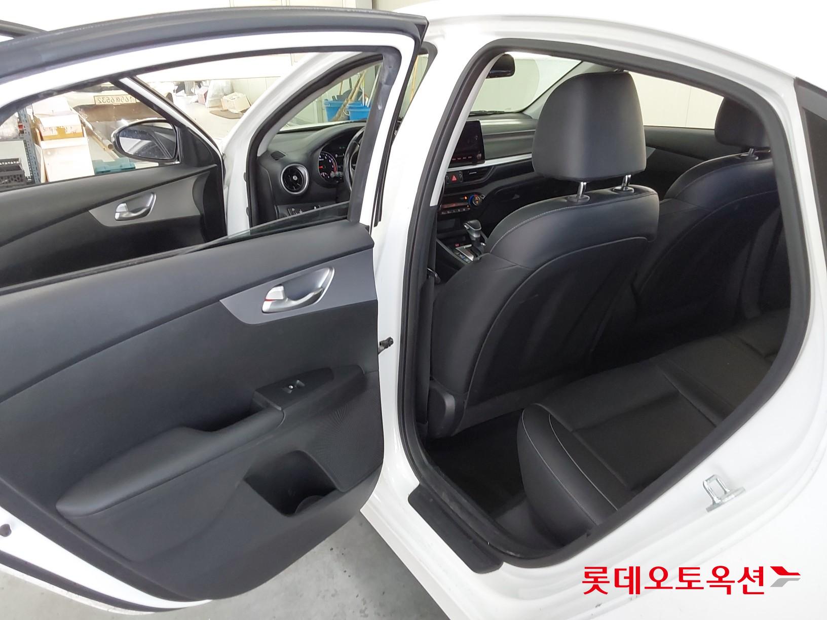 Kia K3 id 3816419 из Кореи 36