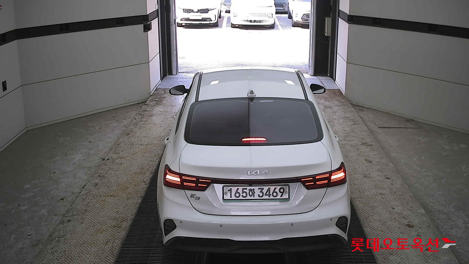 Kia K3 2022 Snow White Pearl из Кореи, фото 5