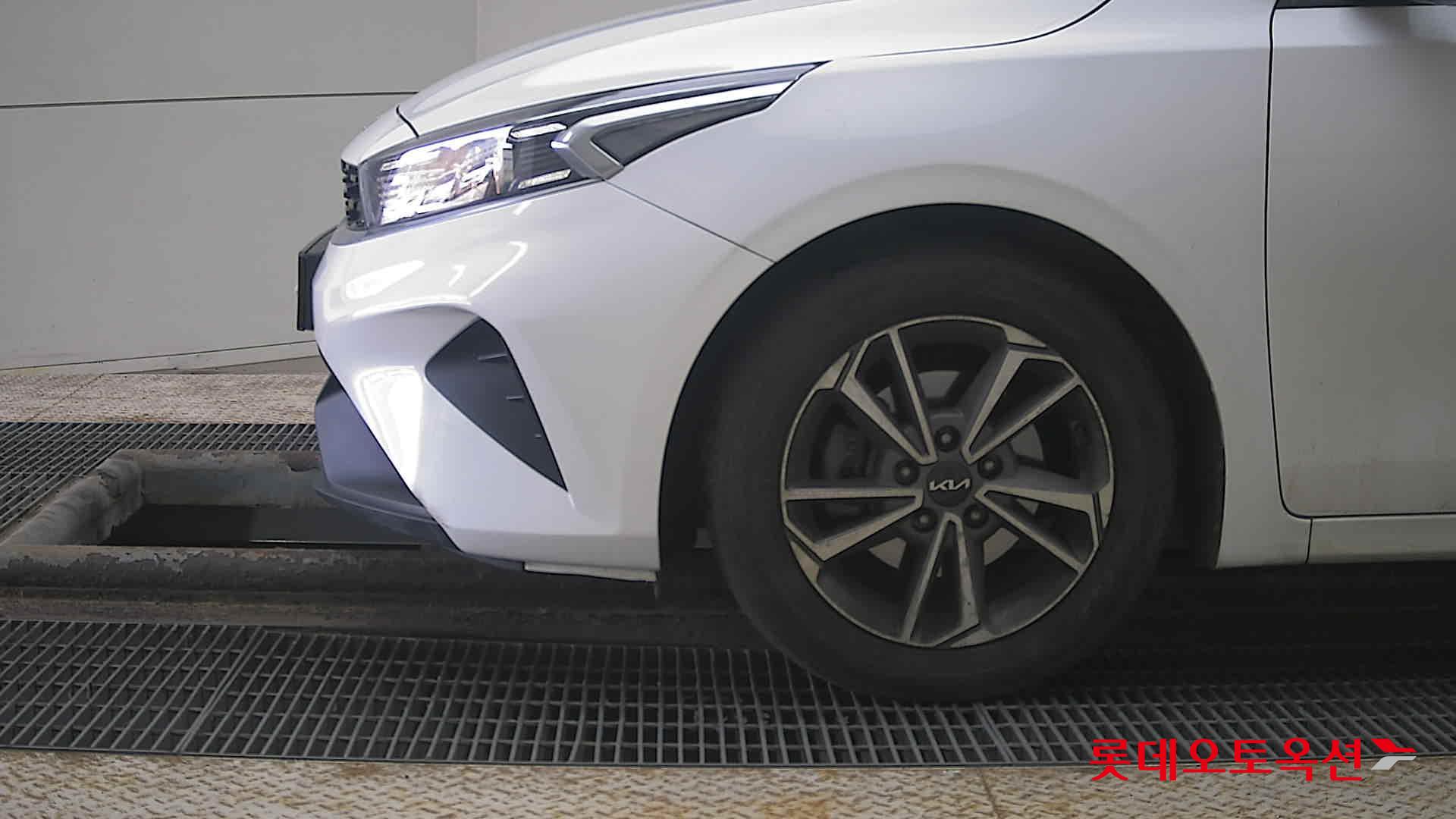 Kia K3 id 3822927 из Кореи 21