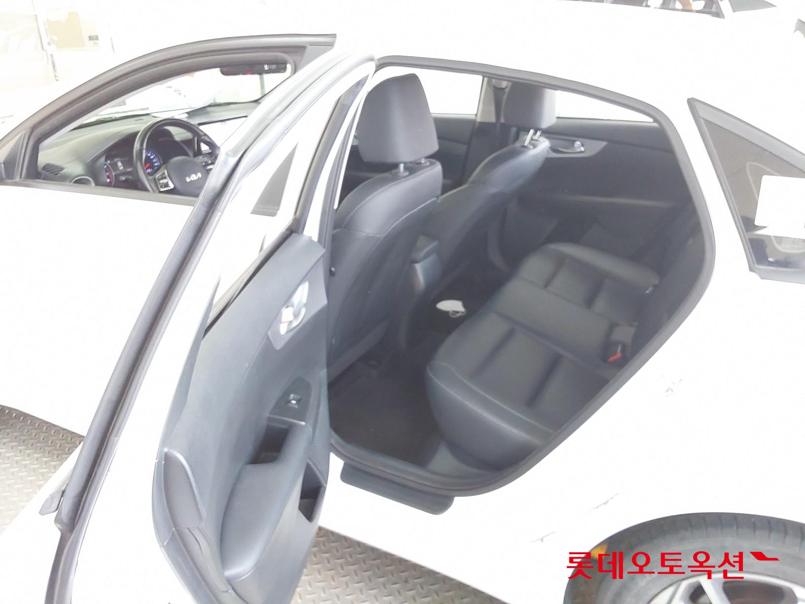 Kia K3 id 3822927 из Кореи 36