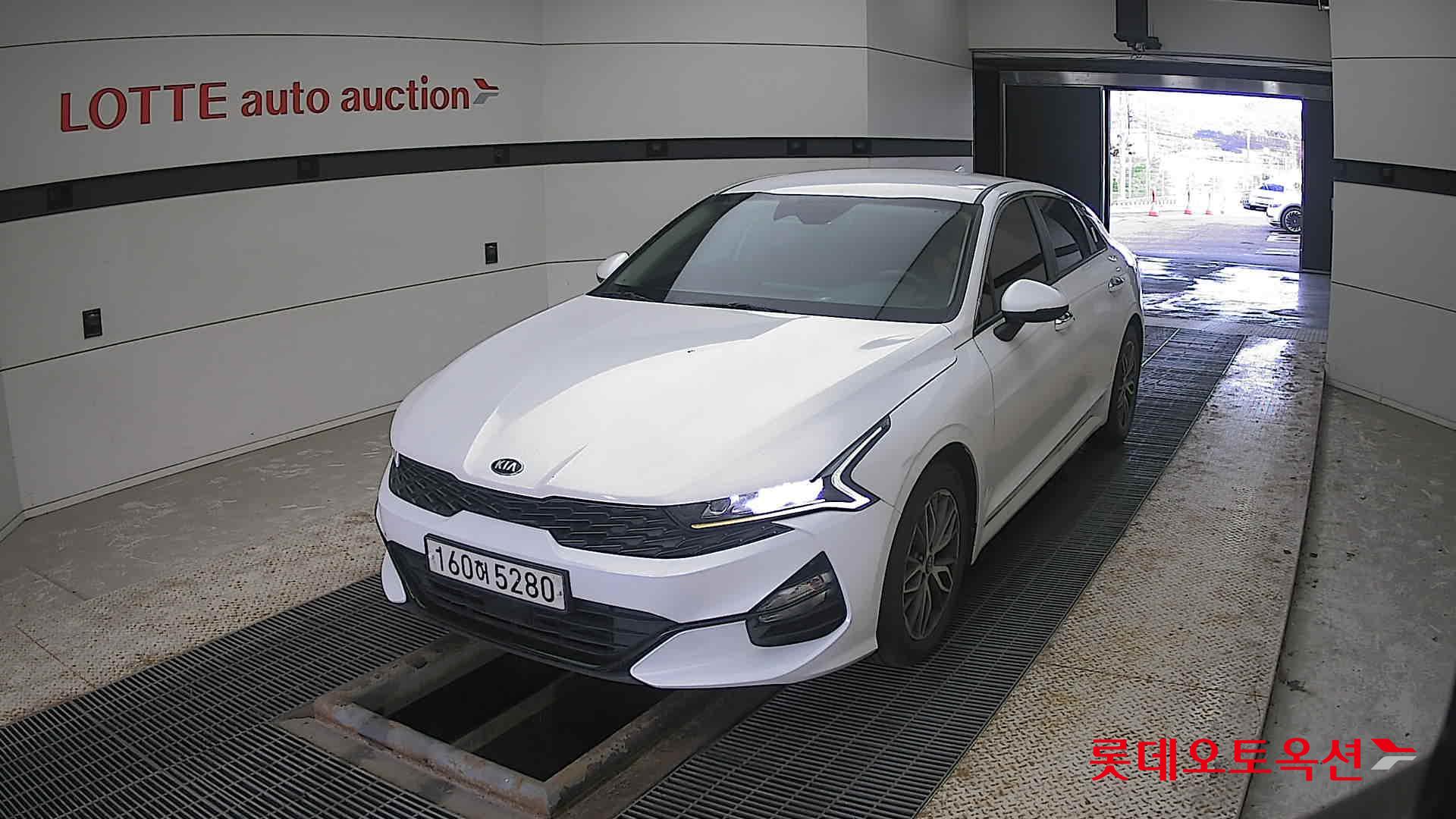 Kia K5 2021 Snow White Pearl (optional) из Кореи