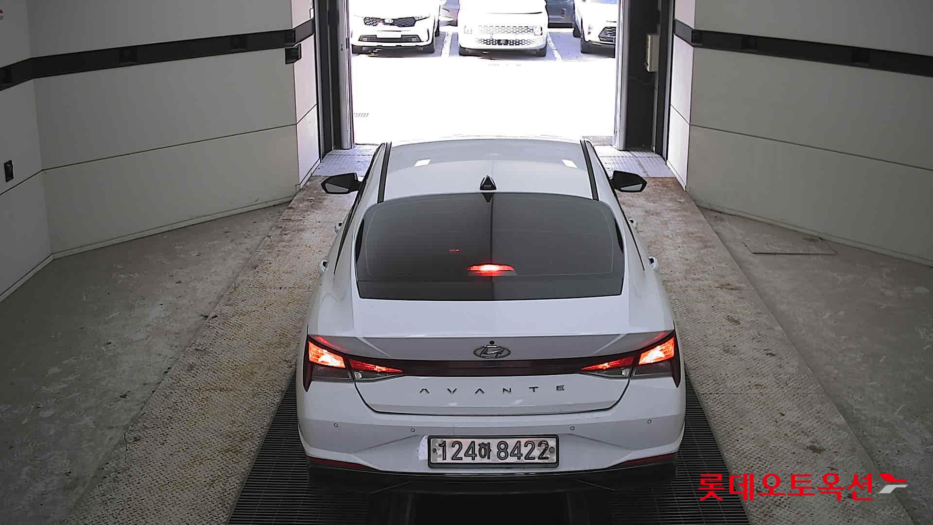 Hyundai Avante Hybrid 2022 Polar White из Кореи, фото 5