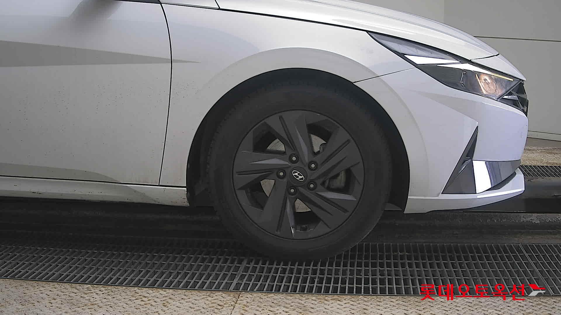 Hyundai Avante Hybrid id 3822828 из Кореи 23