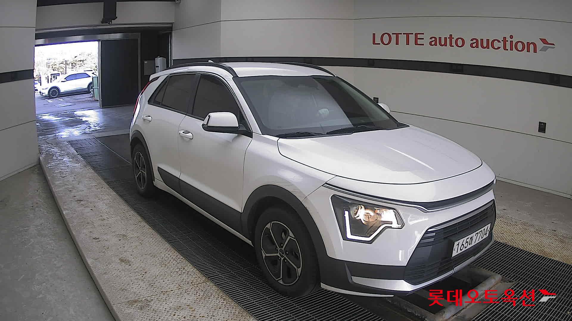 Kia Niro Hybrid 2022 Snow White Pearl (optional) из Кореи, фото 2