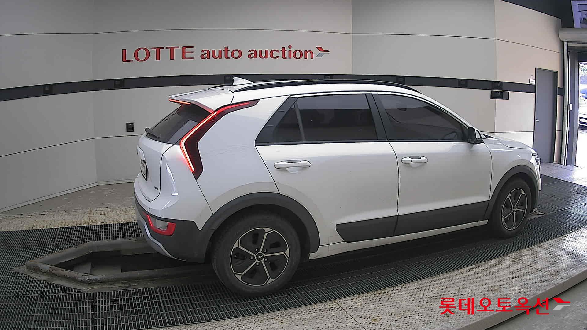 Kia Niro Hybrid id 3816423 из Кореи 18