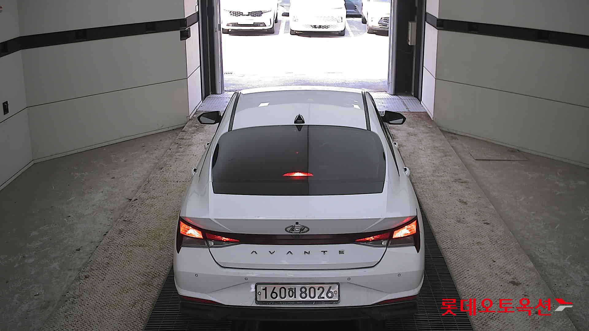 Hyundai Avante 2021 Polar White из Кореи, фото 5