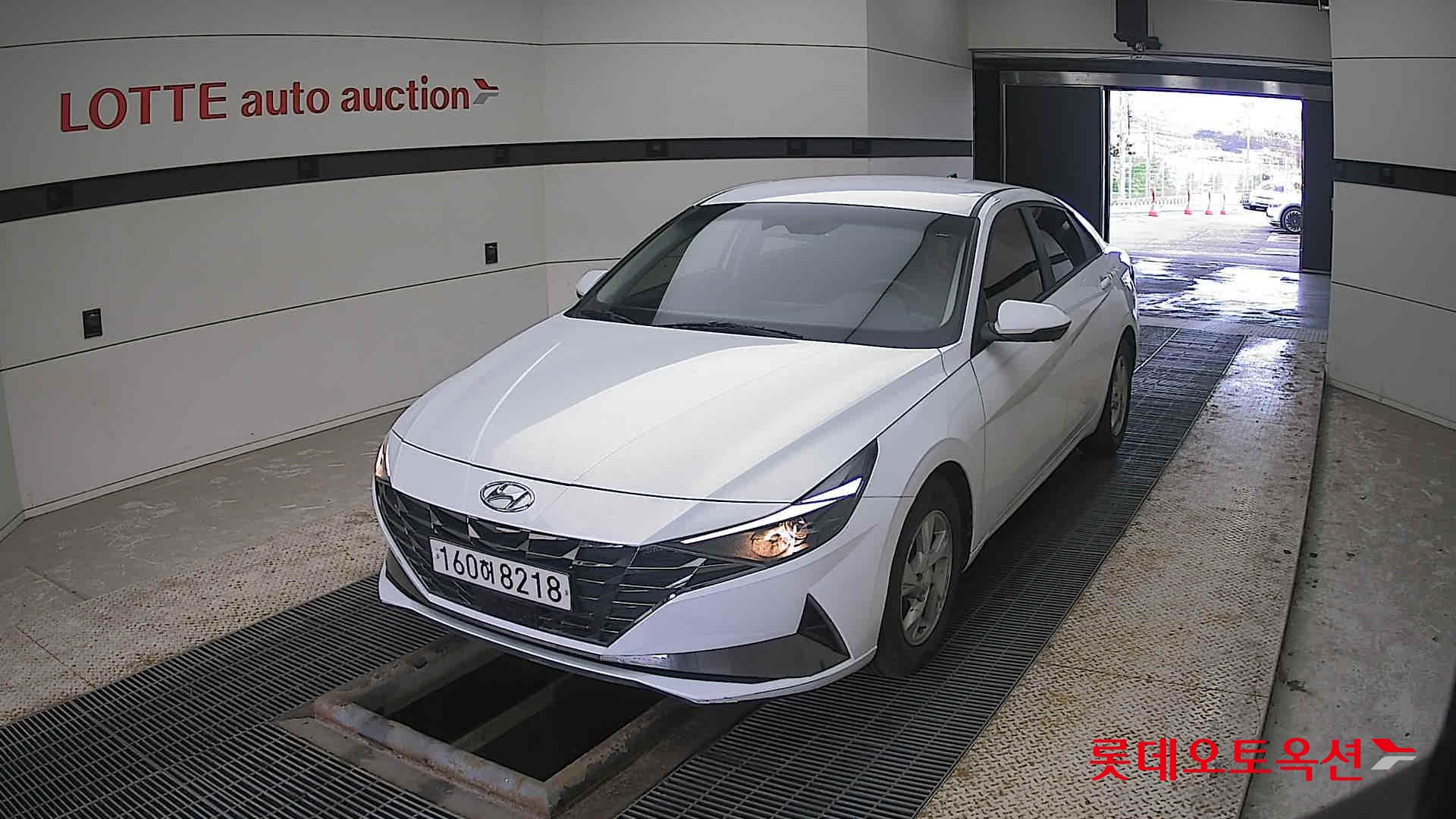 Hyundai Avante 2021 Polar White из Кореи