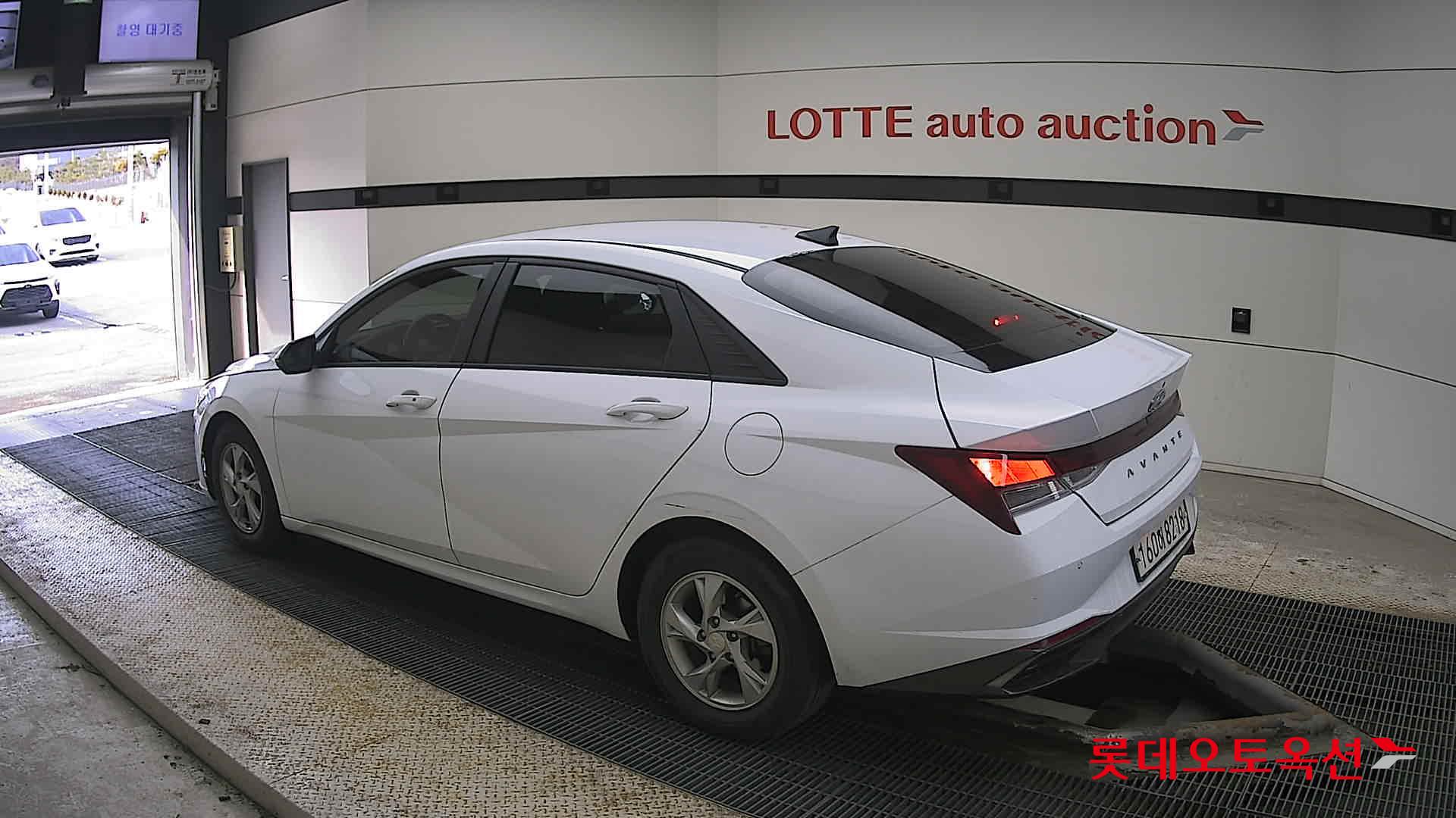 Hyundai Avante id 3816351 из Кореи 10