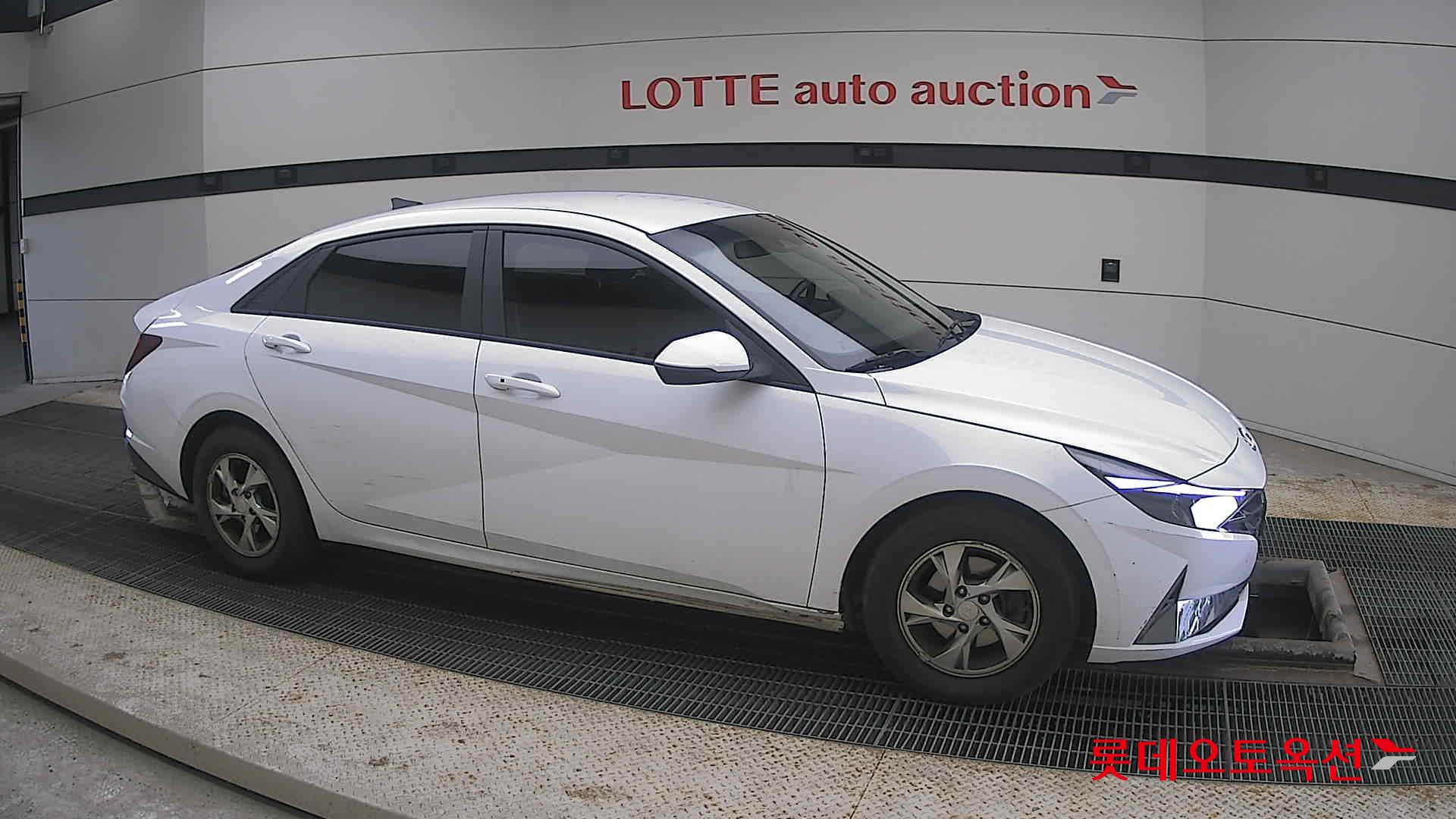 Hyundai Avante id 3816351 из Кореи 17