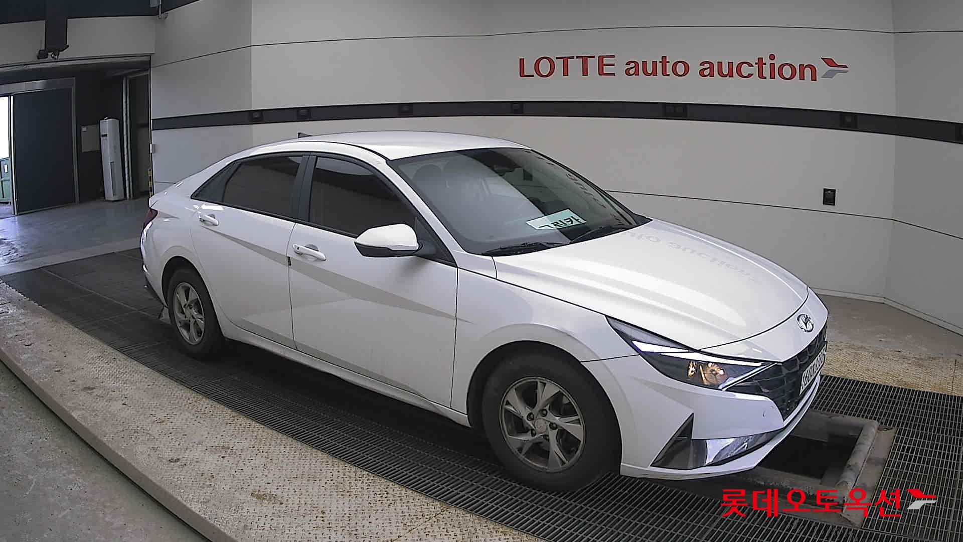 Hyundai Avante id 3816353 из Кореи 16