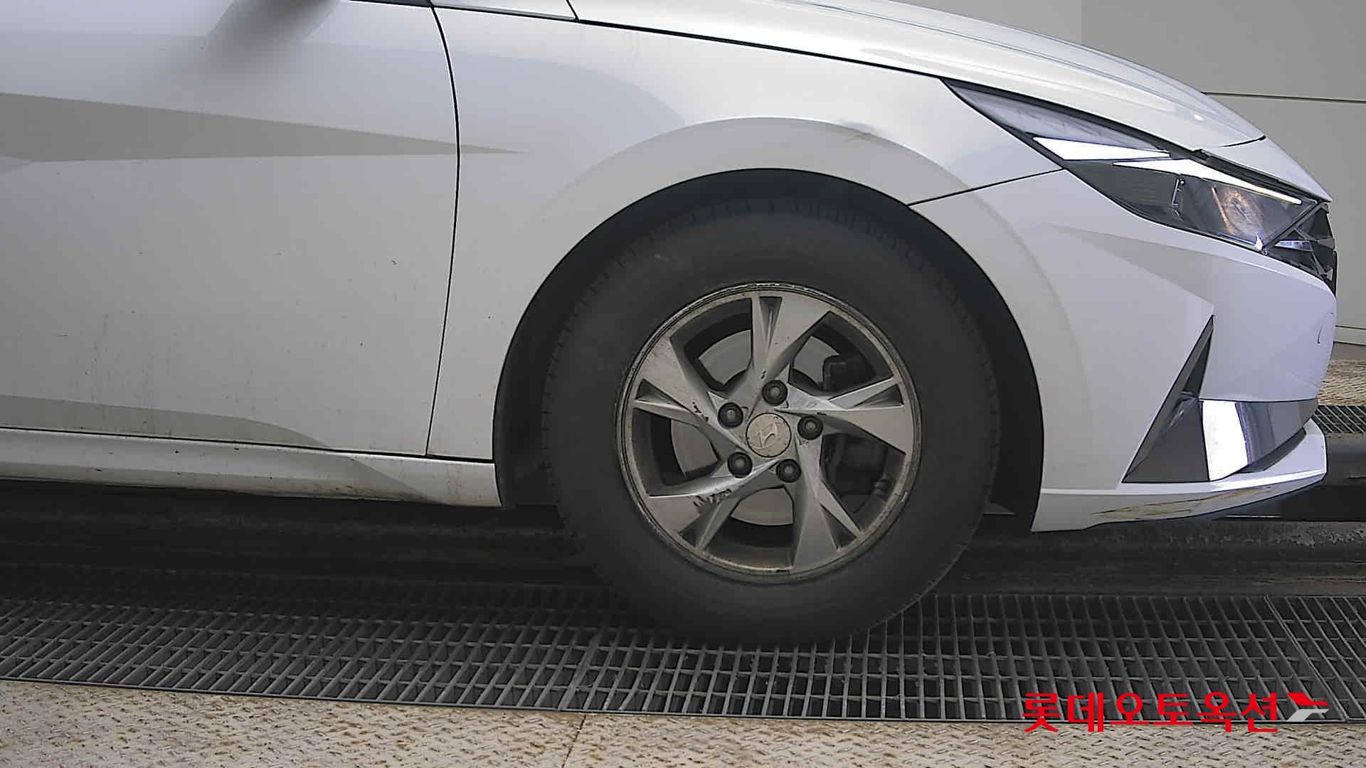 Hyundai Avante id 3816353 из Кореи 23