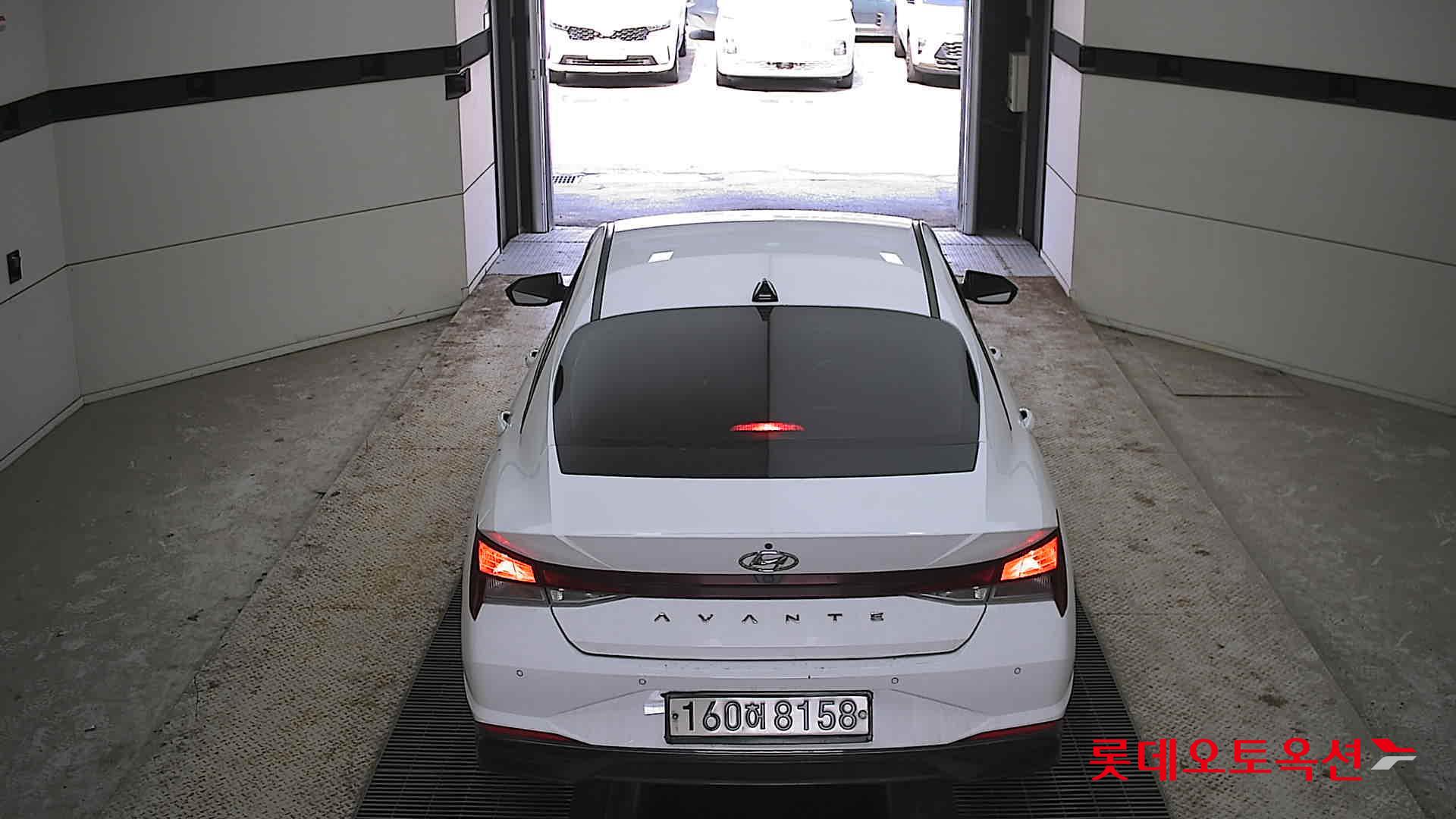 Hyundai Avante 2021 Polar White из Кореи, фото 5