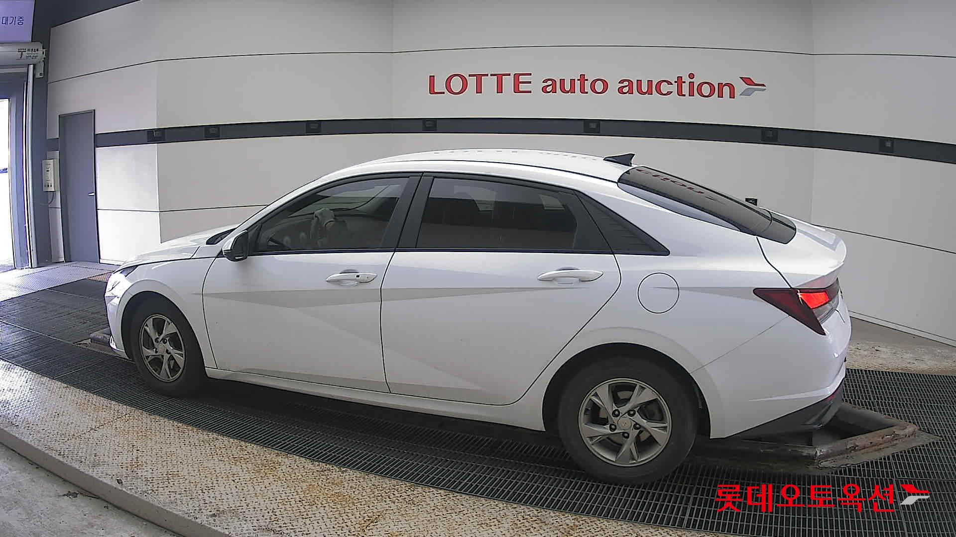 Hyundai Avante id 3822879 из Кореи 11