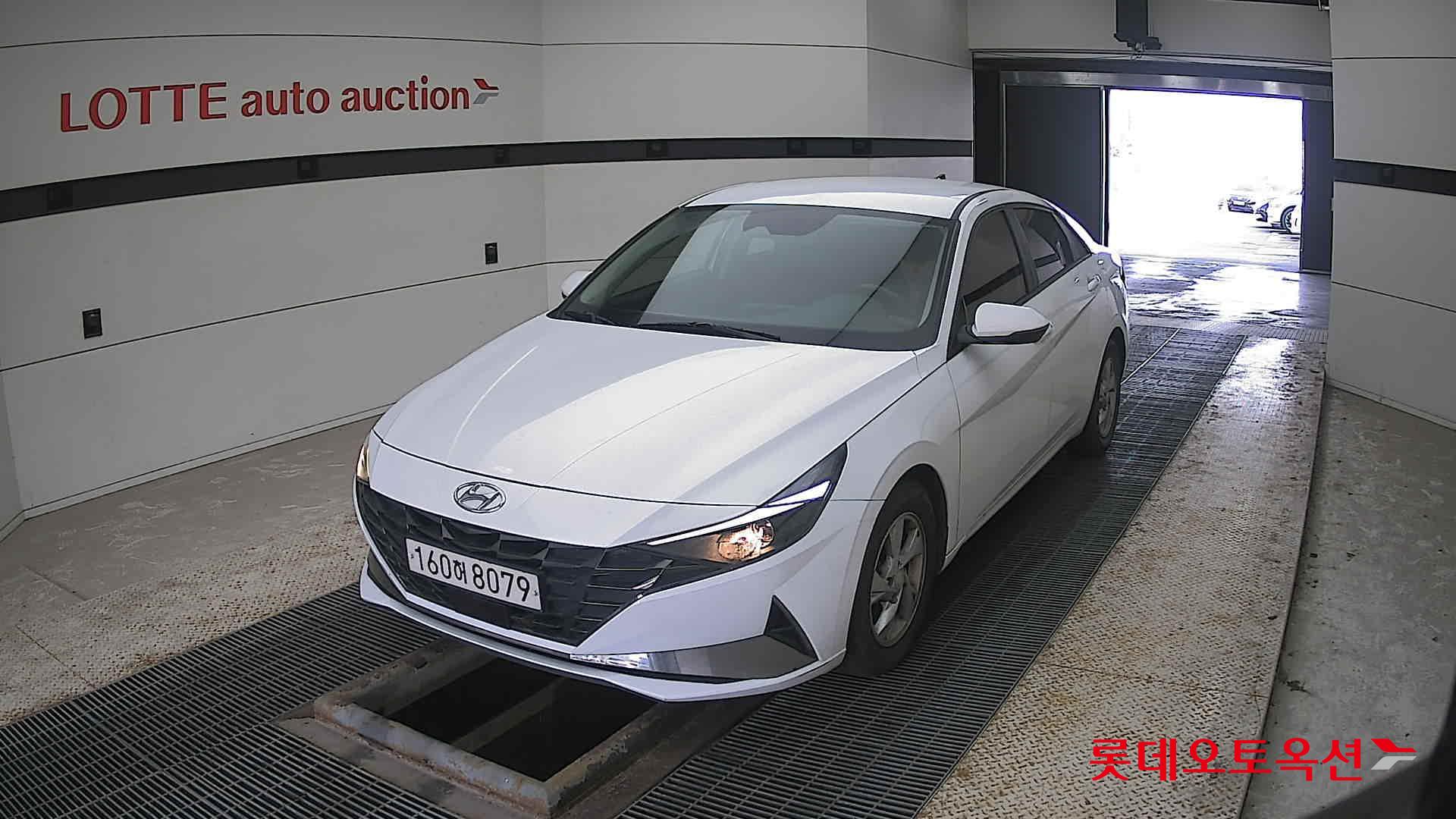 Hyundai Avante 2021 Polar White из Кореи