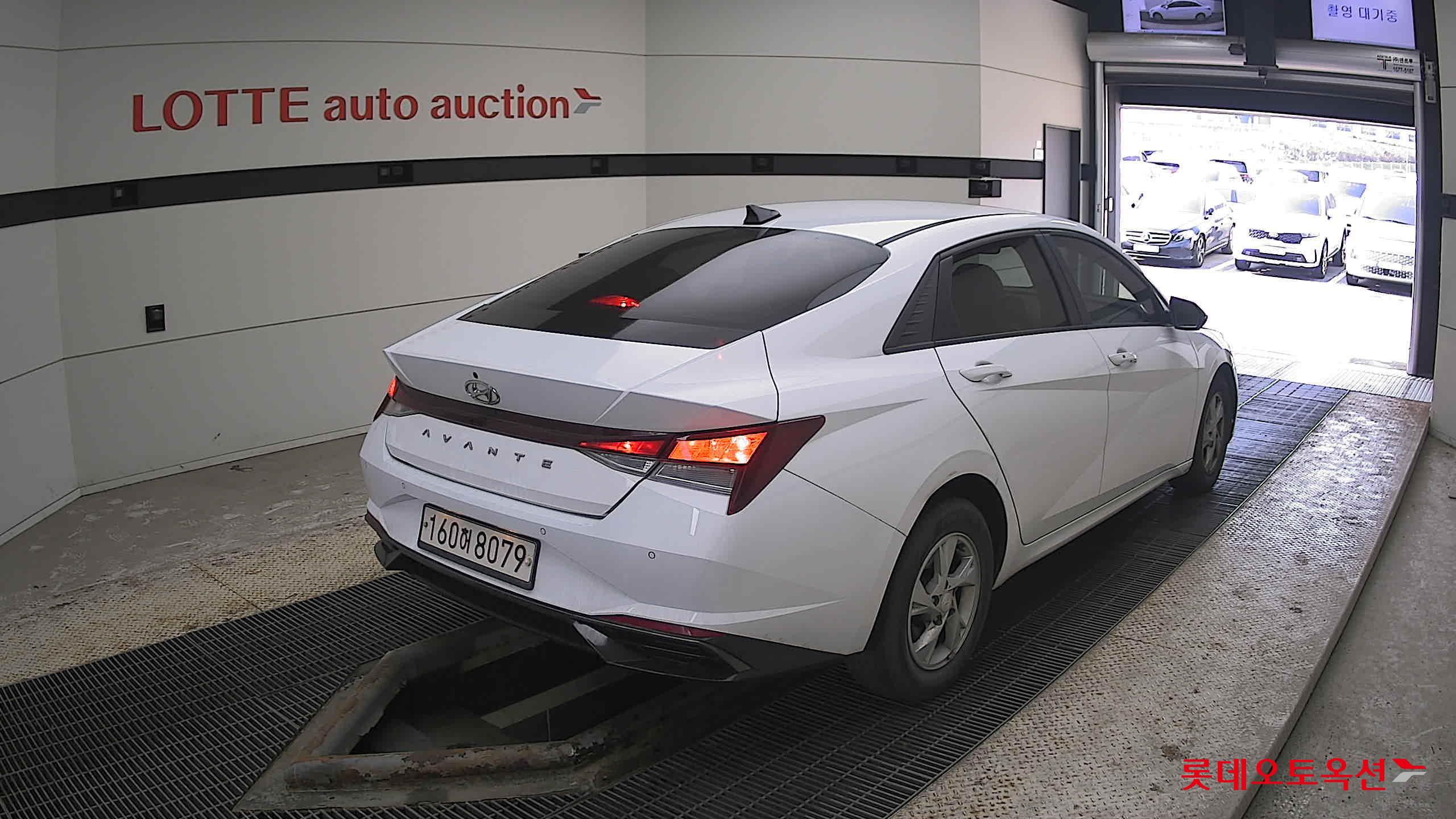 Hyundai Avante 2021 Polar White из Кореи, фото 4
