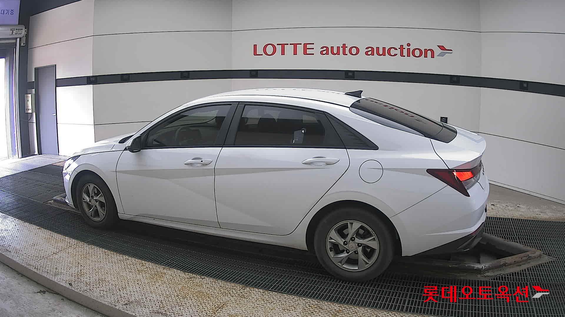 Hyundai Avante id 3822832 из Кореи 11