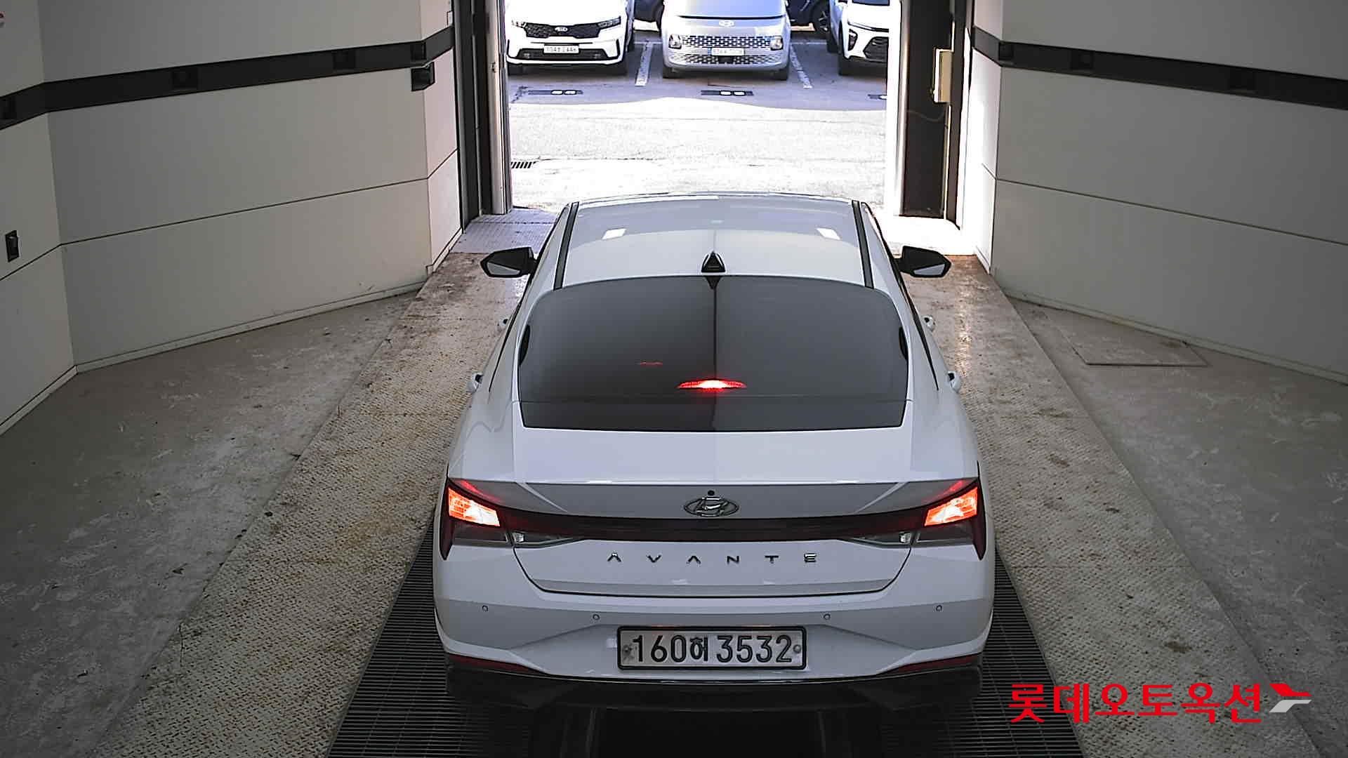 Hyundai Avante 2021 Polar White из Кореи, фото 5