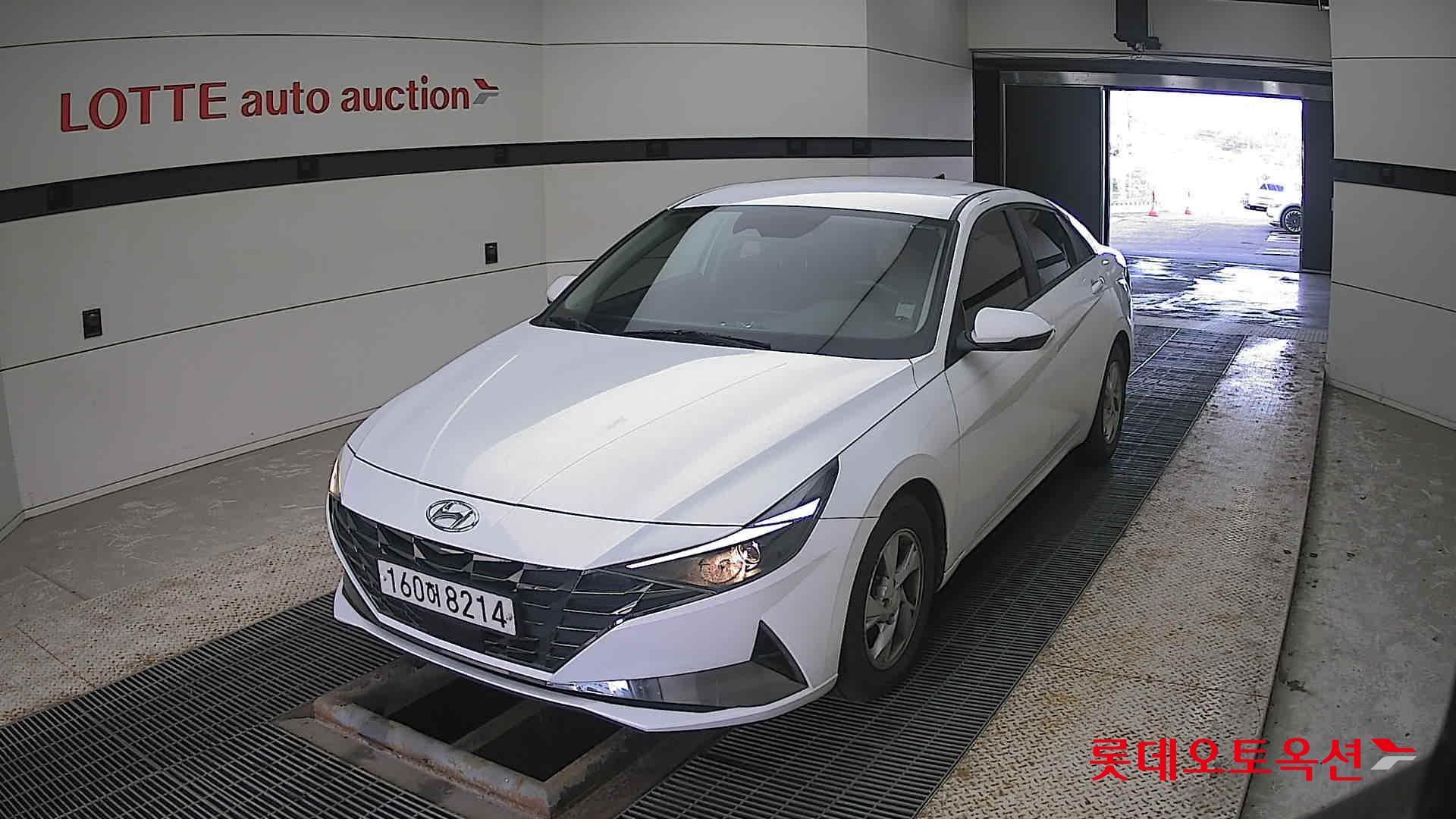 Hyundai Avante 2021 Polar White из Кореи