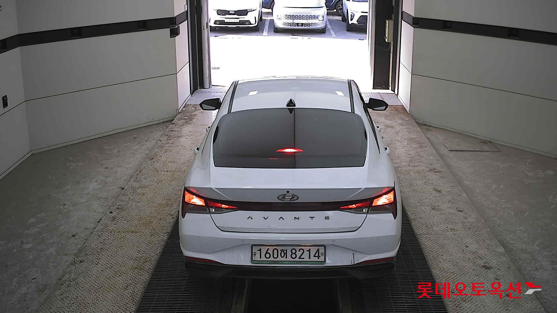 Hyundai Avante 2021 Polar White из Кореи, фото 5