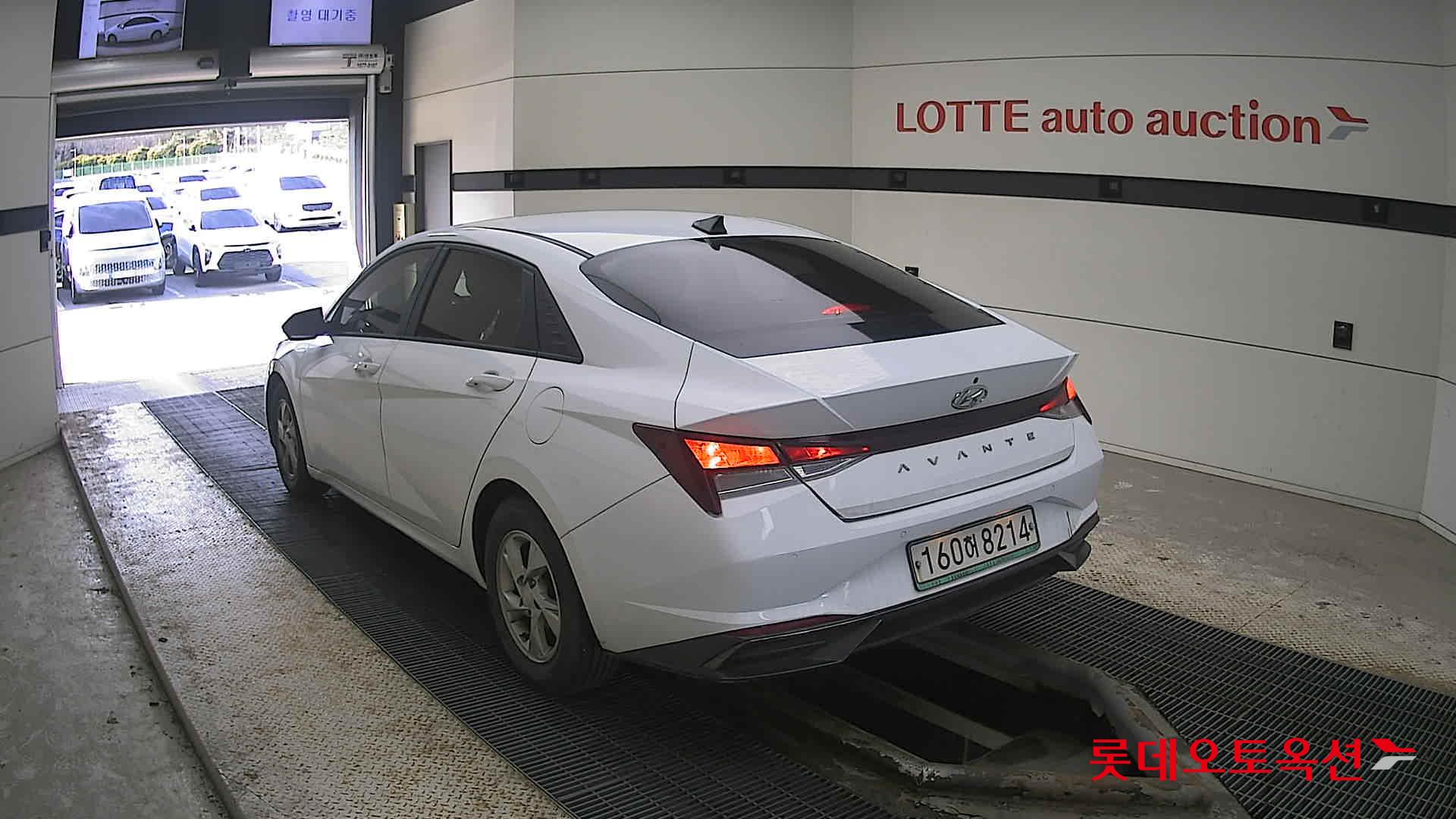 Hyundai Avante 2021 Polar White из Кореи, фото 6