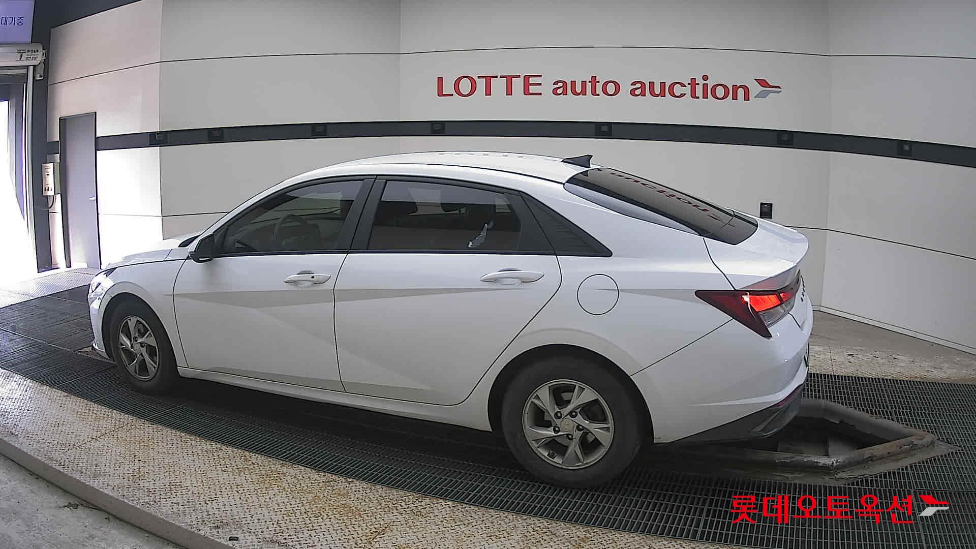 Hyundai Avante id 3816436 из Кореи 11