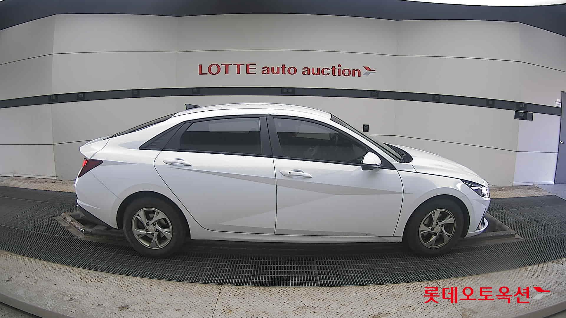 Hyundai Avante 2021 Polar White из Кореи, фото 3