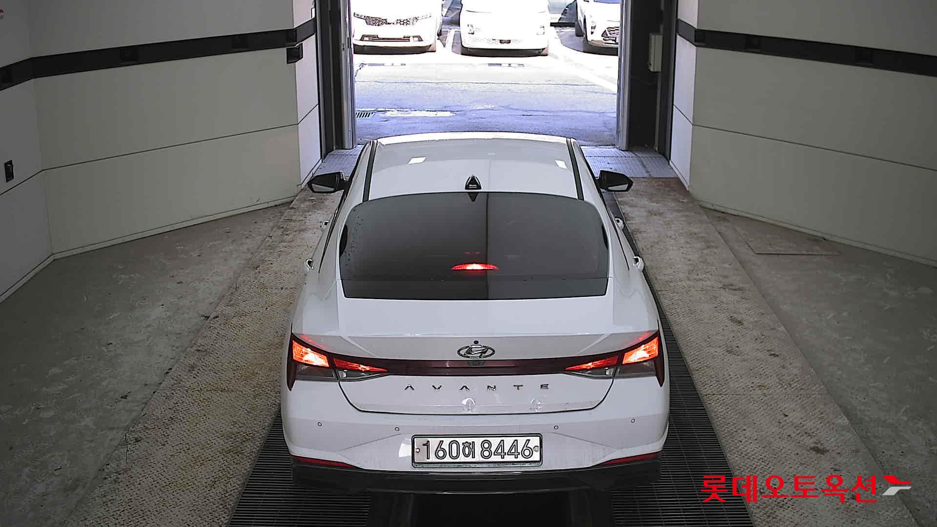 Hyundai Avante 2021 Polar White из Кореи, фото 5