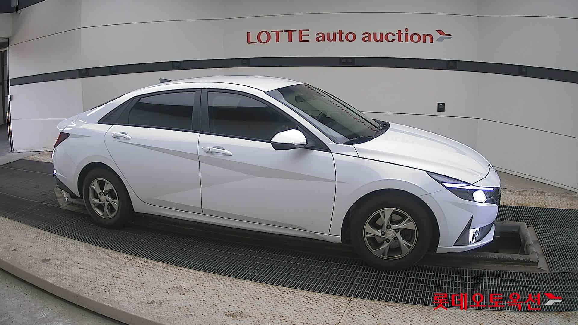 Hyundai Avante id 3822876 из Кореи 17