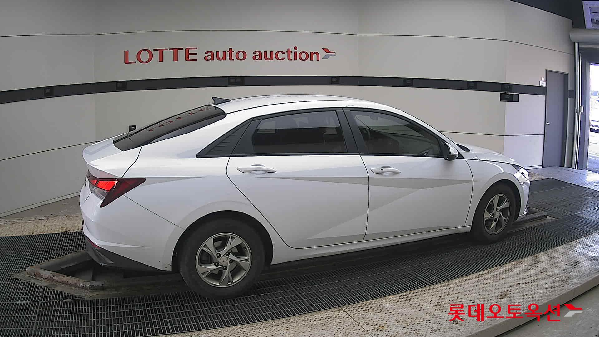 Hyundai Avante id 3822876 из Кореи 18