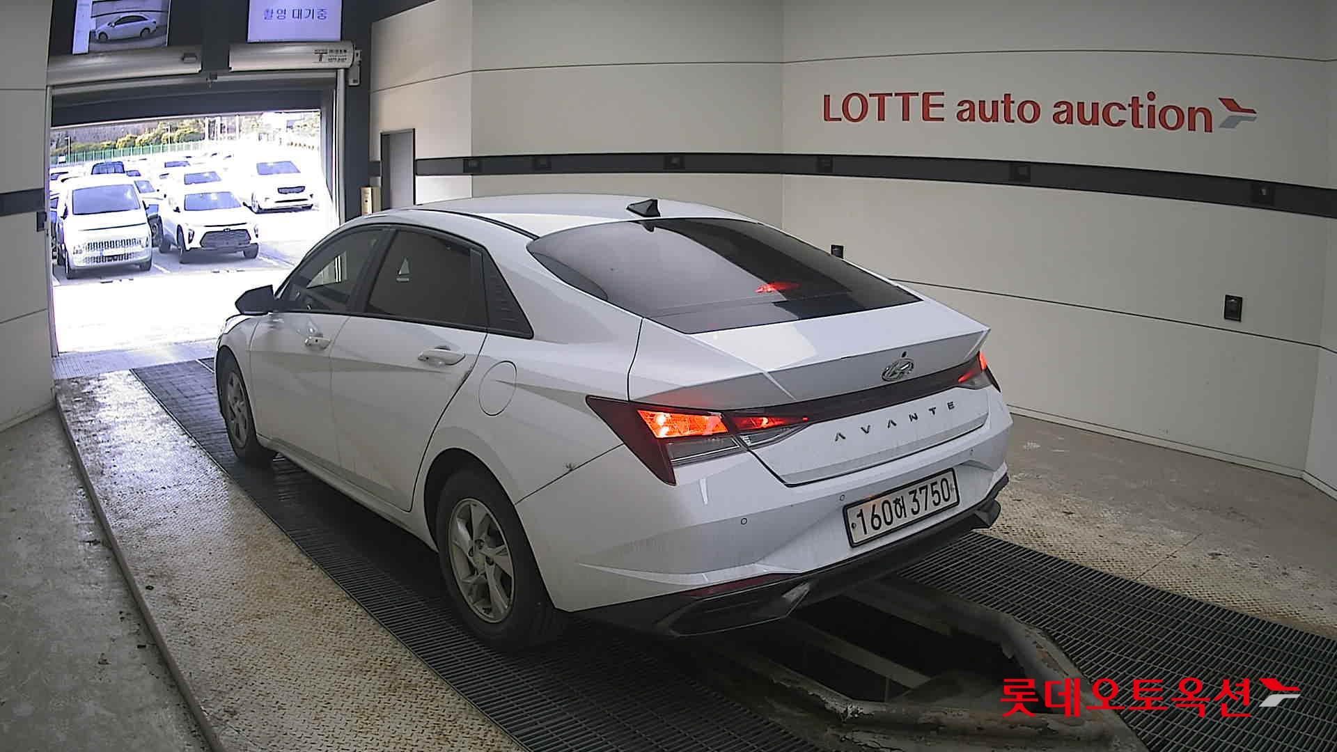 Hyundai Avante 2021 Polar White из Кореи, фото 6