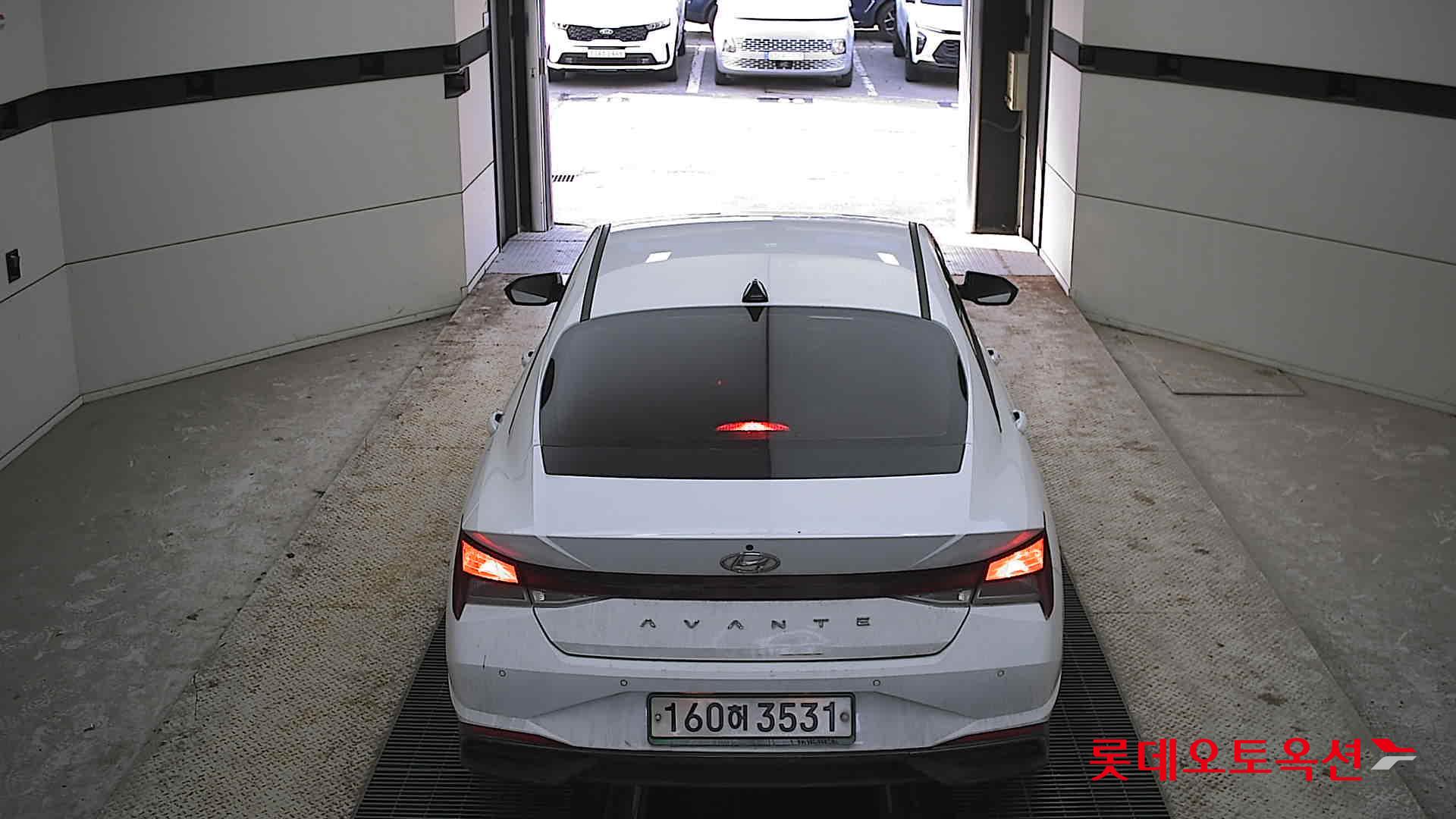 Hyundai Avante 2021 Polar White из Кореи, фото 5